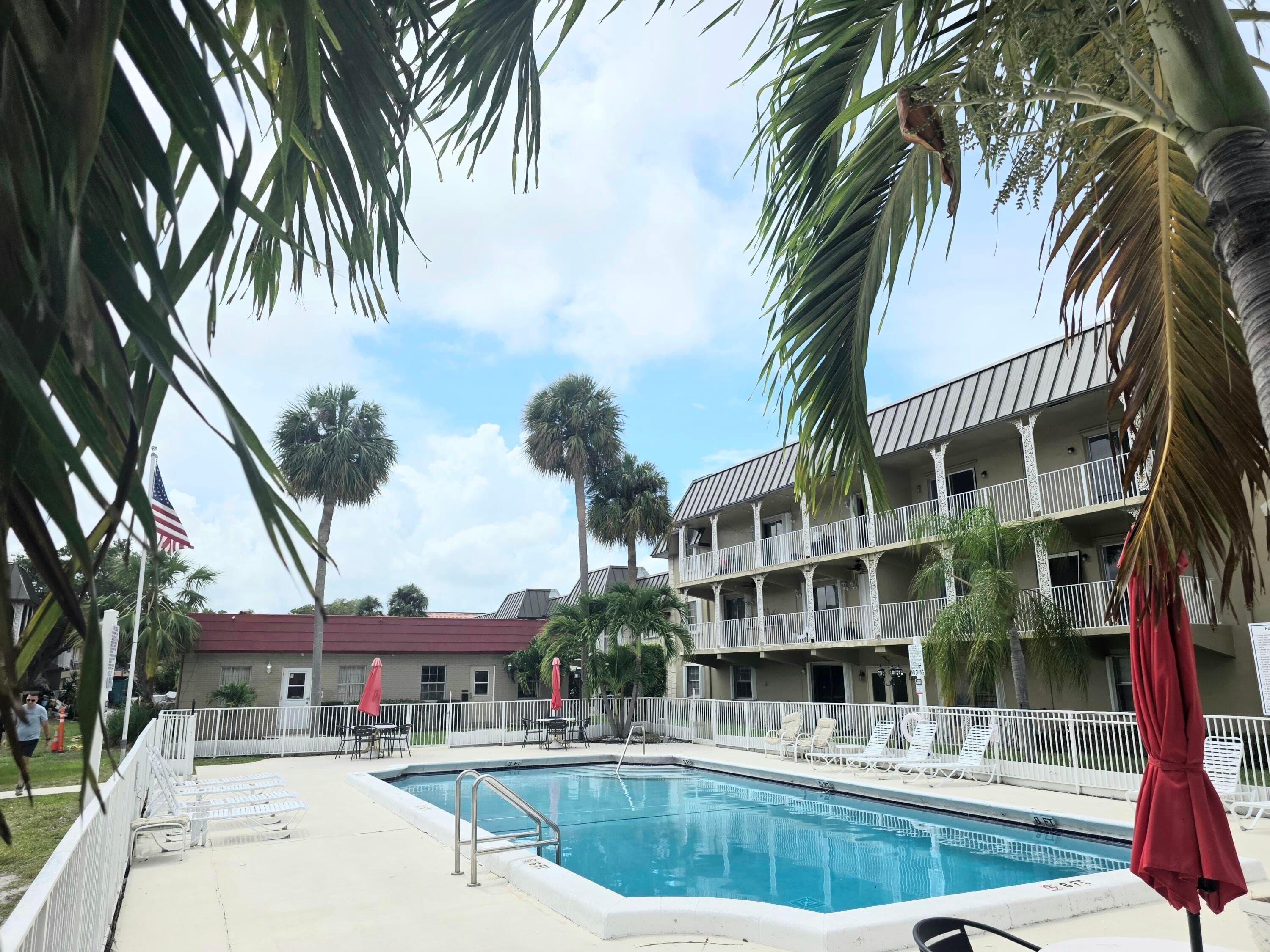 495 SE 8th Street Apt 237, Deerfield Beach, FL 33441 — photo 2 of 30