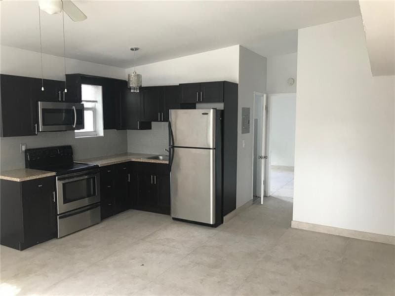 725 S 20th Avenue 1, Hollywood, FL 33020 — photo 1 of 10