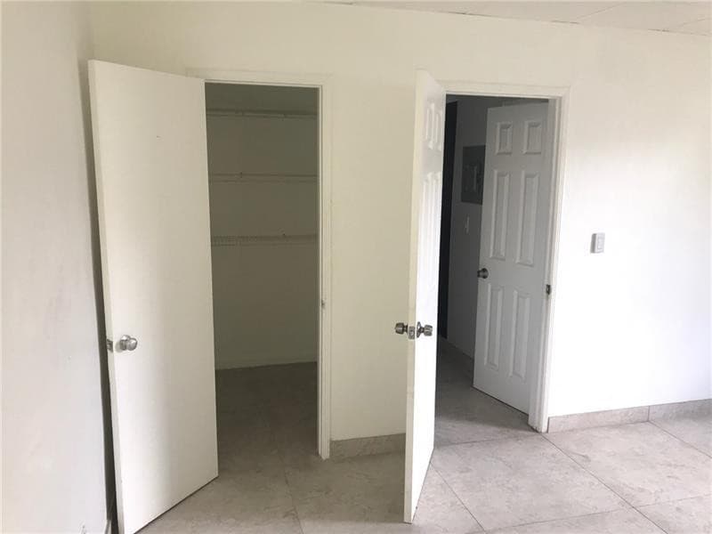 725 S 20th Avenue 1, Hollywood, FL 33020 — photo 7 of 10