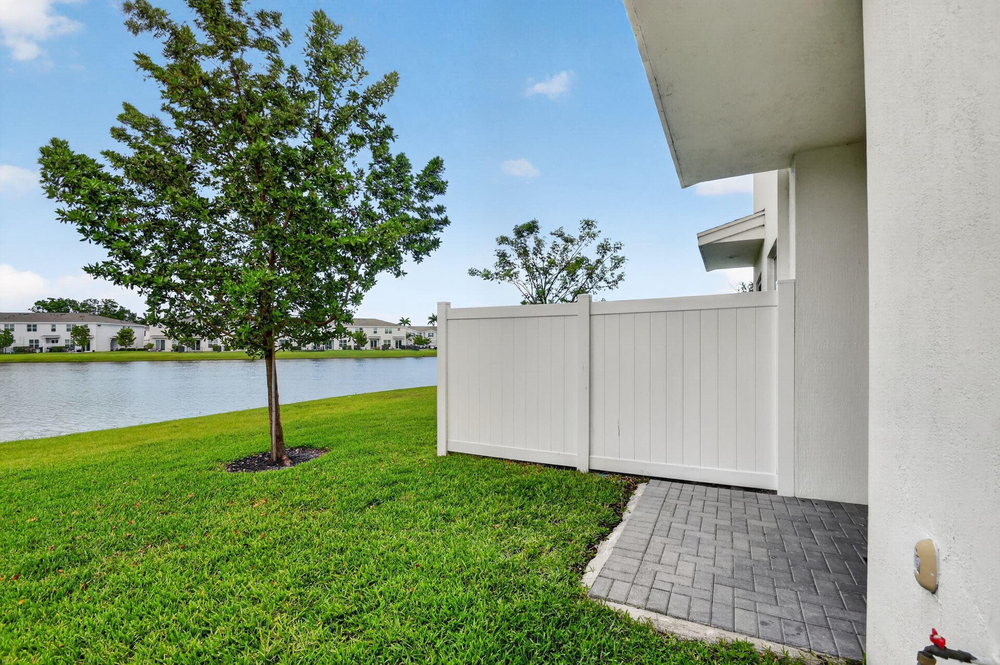 6933 N Harbours Edge Avenue, Lake Worth, FL 33467 — photo 48 of 90