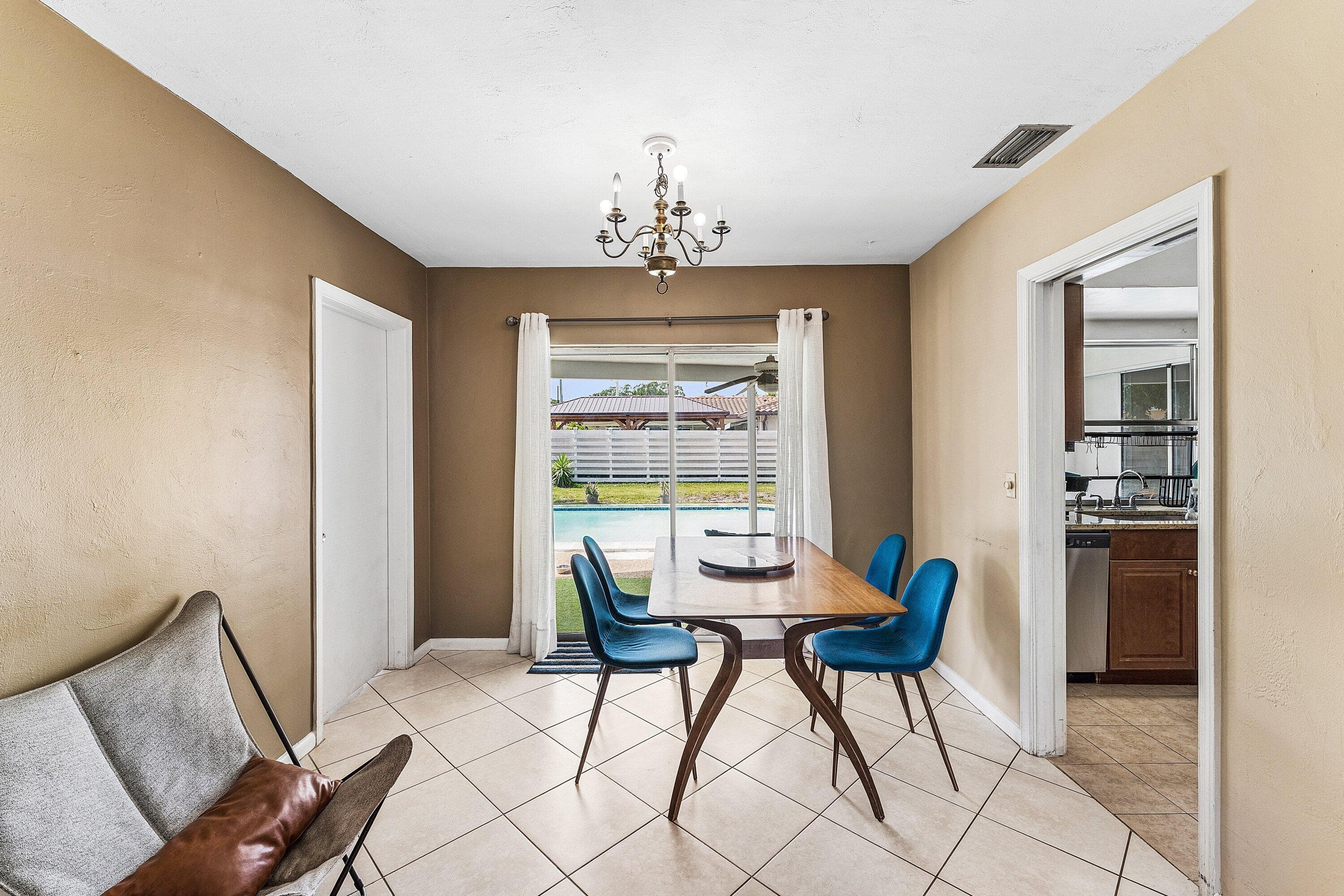 2 Tam O Shanter Lane, Boca Raton, FL 33431 — photo 7 of 41