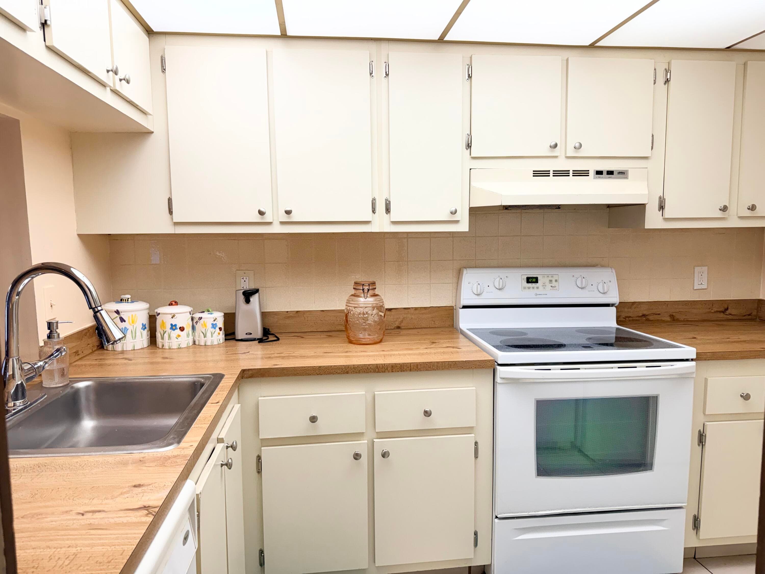 10059 Winding Lake Road 103, Sunrise, FL 33351 — photo 7 of 18
