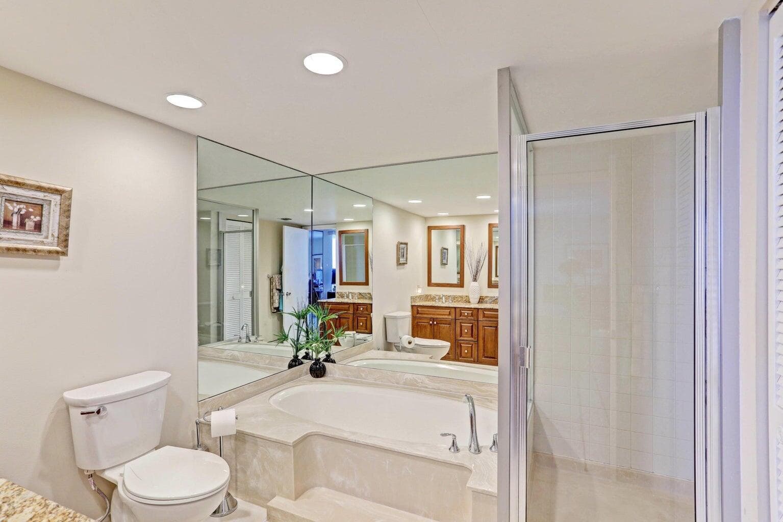 5510 N Ocean Drive 17d, Singer Island, FL 33404 — photo 12 of 60