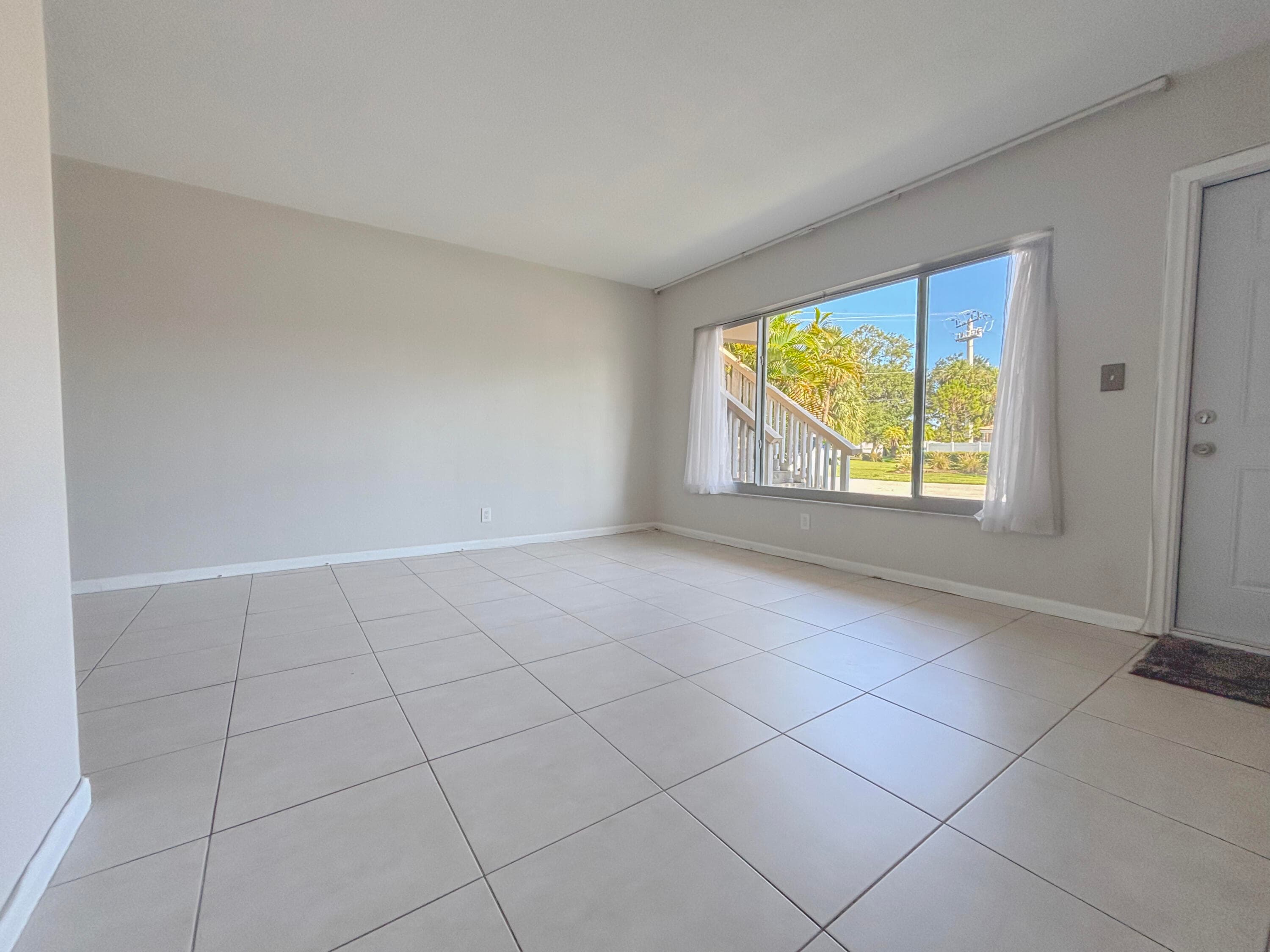 2141 NE 41st Street 3, Lighthouse Point, FL 33064 — photo 2 of 15