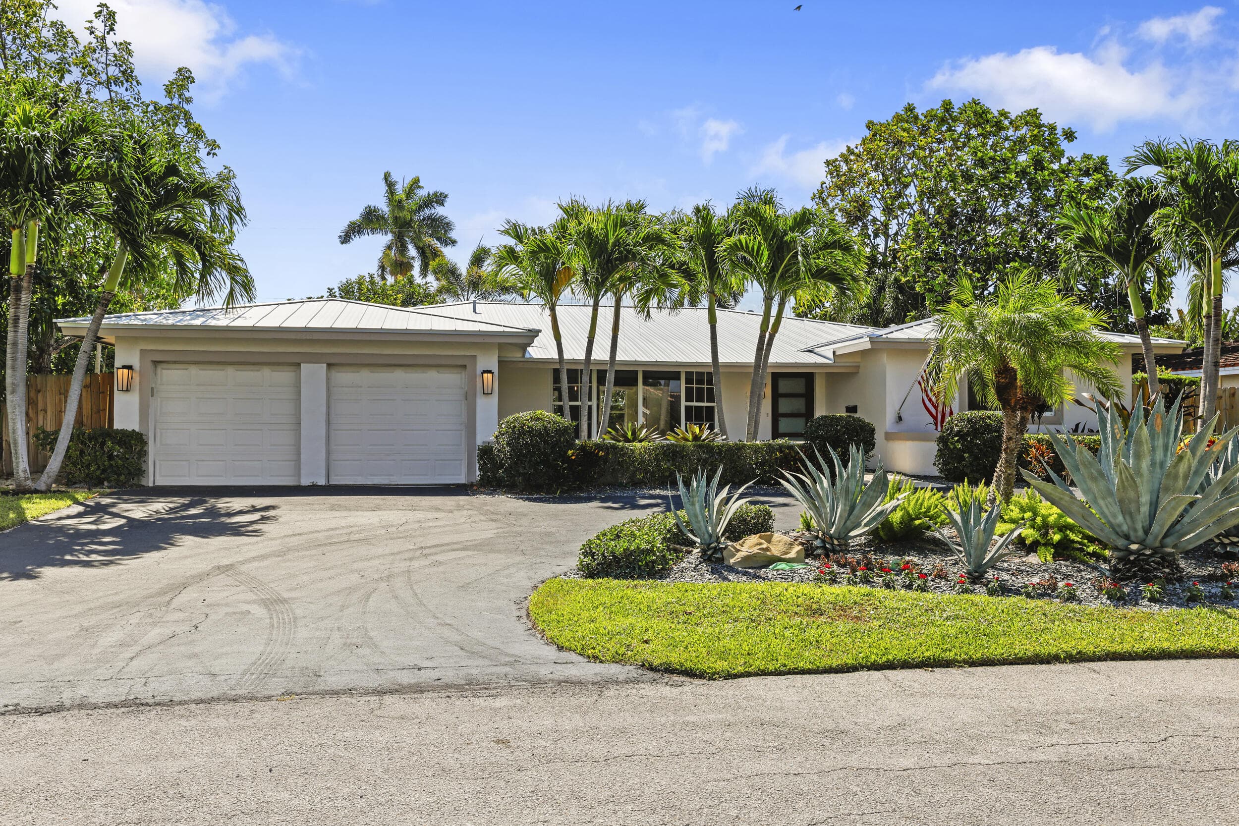 4240 NE 22nd Terrace, Lighthouse Point, FL 33064 — photo 2 of 55