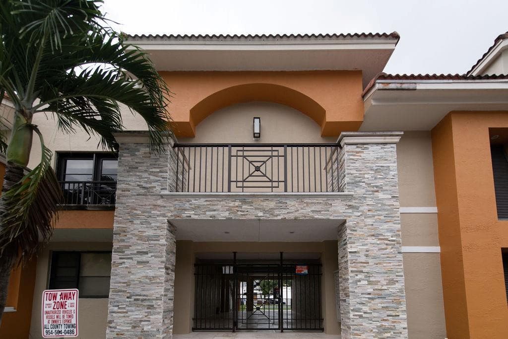 64 Isle Of Venice Drive 22, Fort Lauderdale, FL 33301 — photo 20 of 21