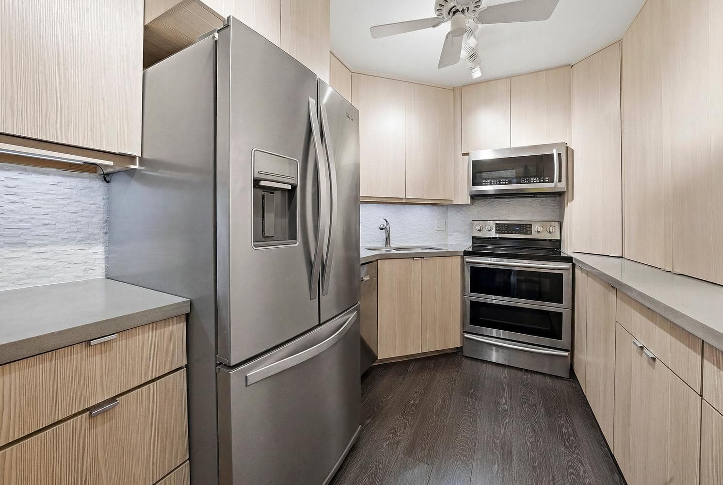 340 Sunset Drive 1803, Fort Lauderdale, FL 33301 — photo 10 of 38