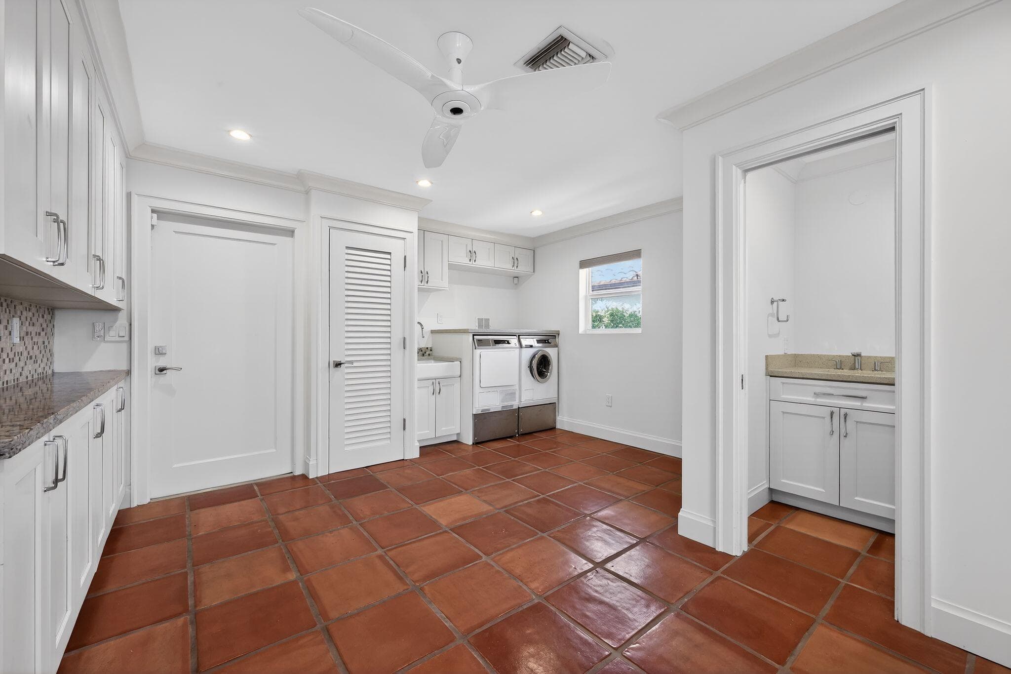 5231 NE 28th Avenue, Fort Lauderdale, FL 33308 — photo 29 of 38