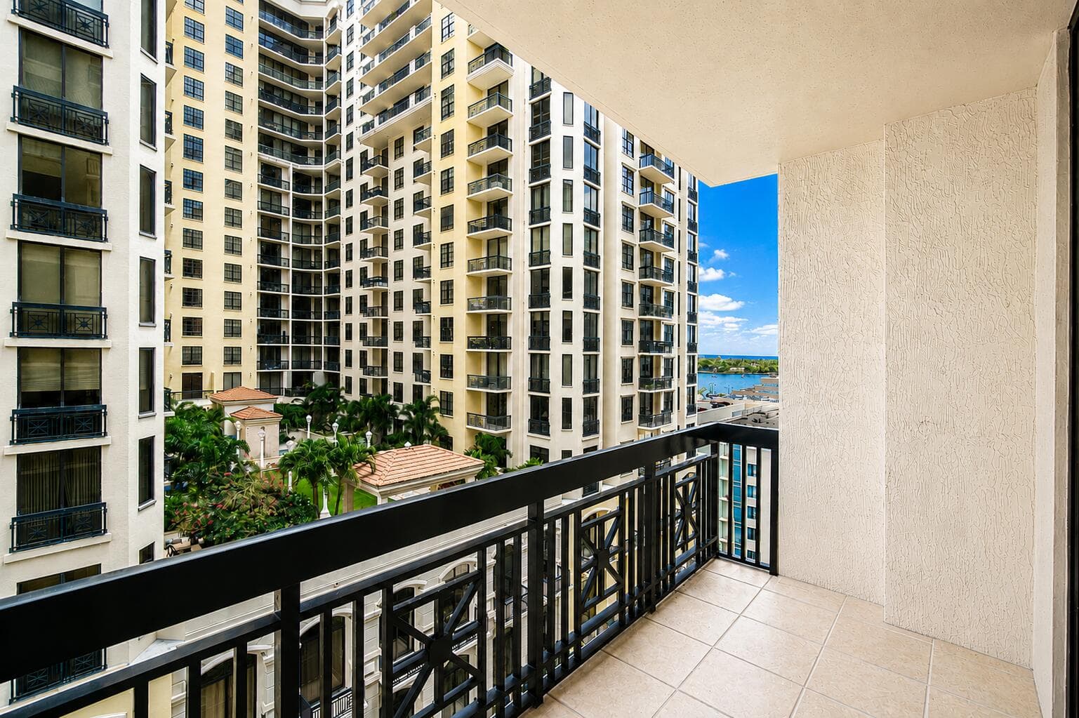 801 S Olive Avenue 914, West Palm Beach, FL 33401 — photo 15 of 41