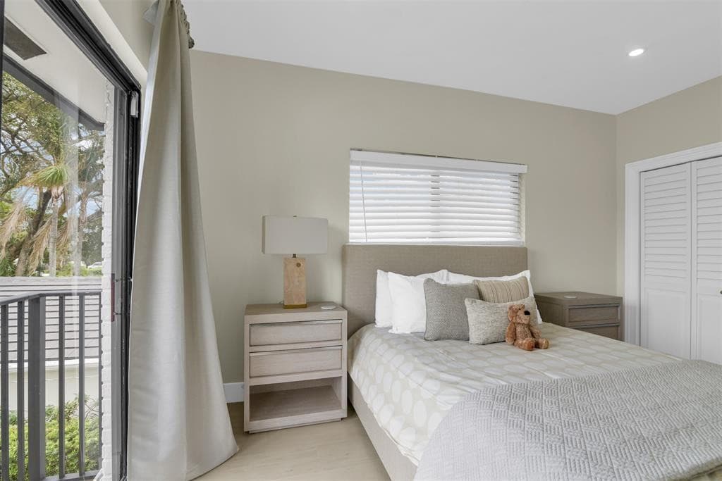 319 S Riverside Drive, Pompano Beach, FL 33062 — photo 43 of 90