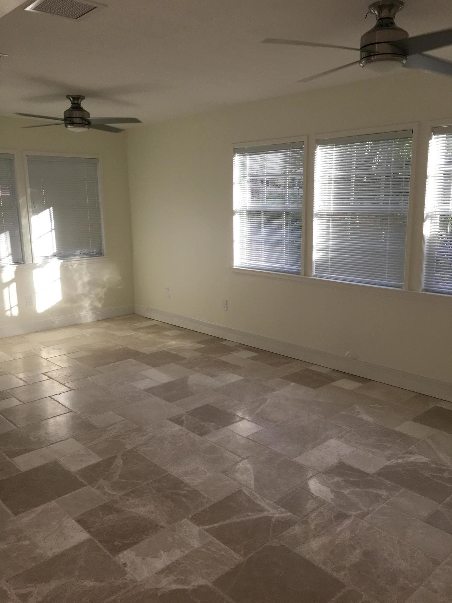 327 Dyer Road Rear, West Palm Beach, FL — photo 4 of 15