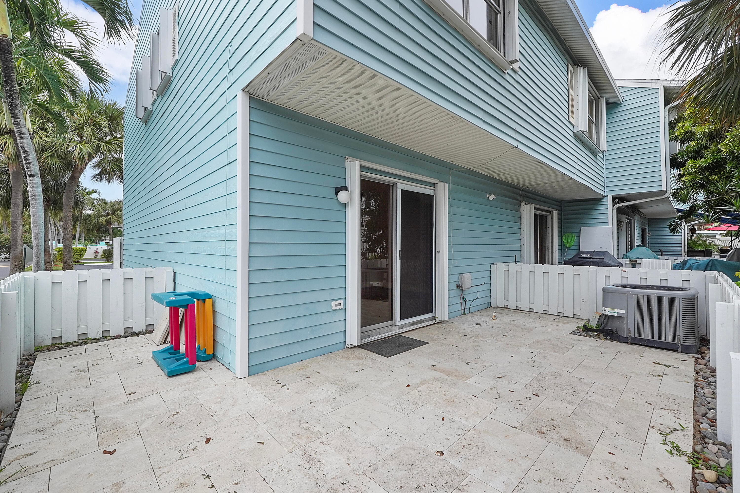 2747 NE 15th Street 2747, Pompano Beach, FL 33062 — photo 31 of 44