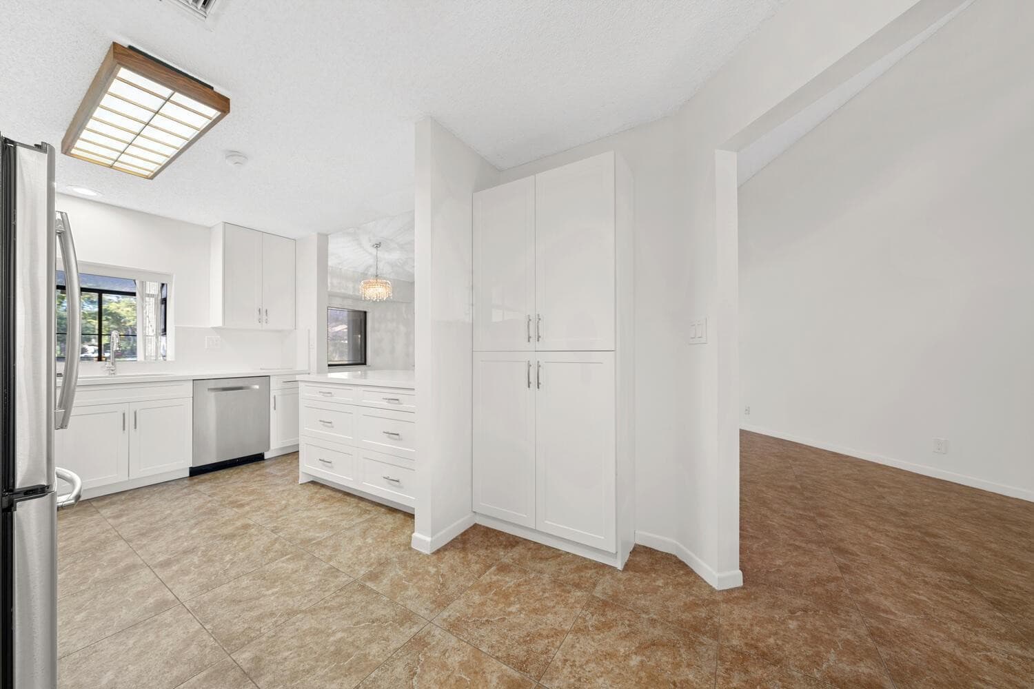 9415 Chelsea Drive N, Plantation, FL 33324 — photo 10 of 28