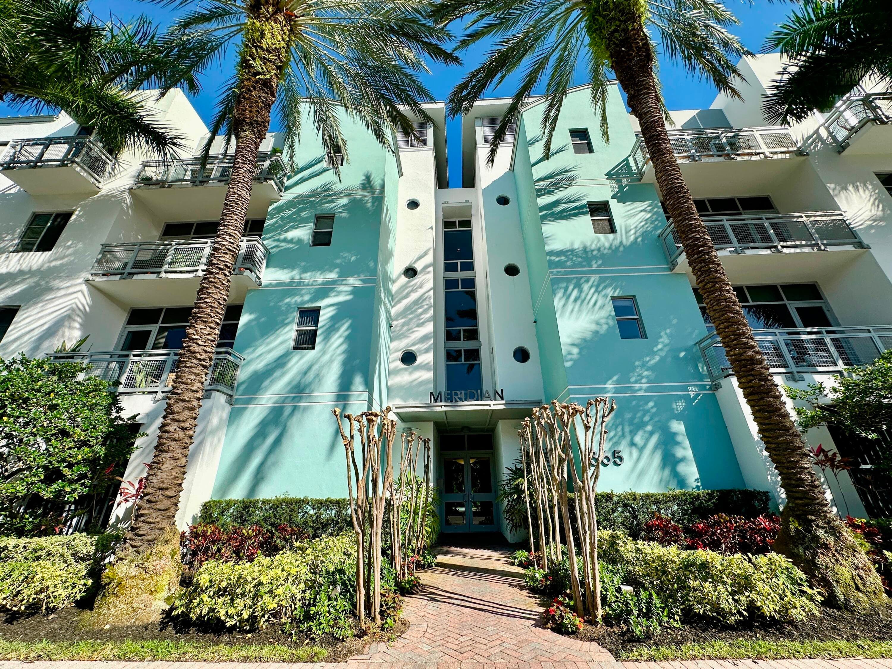 365 SE 6th Avenue 203, Delray Beach, FL 33483 — photo 2 of 43