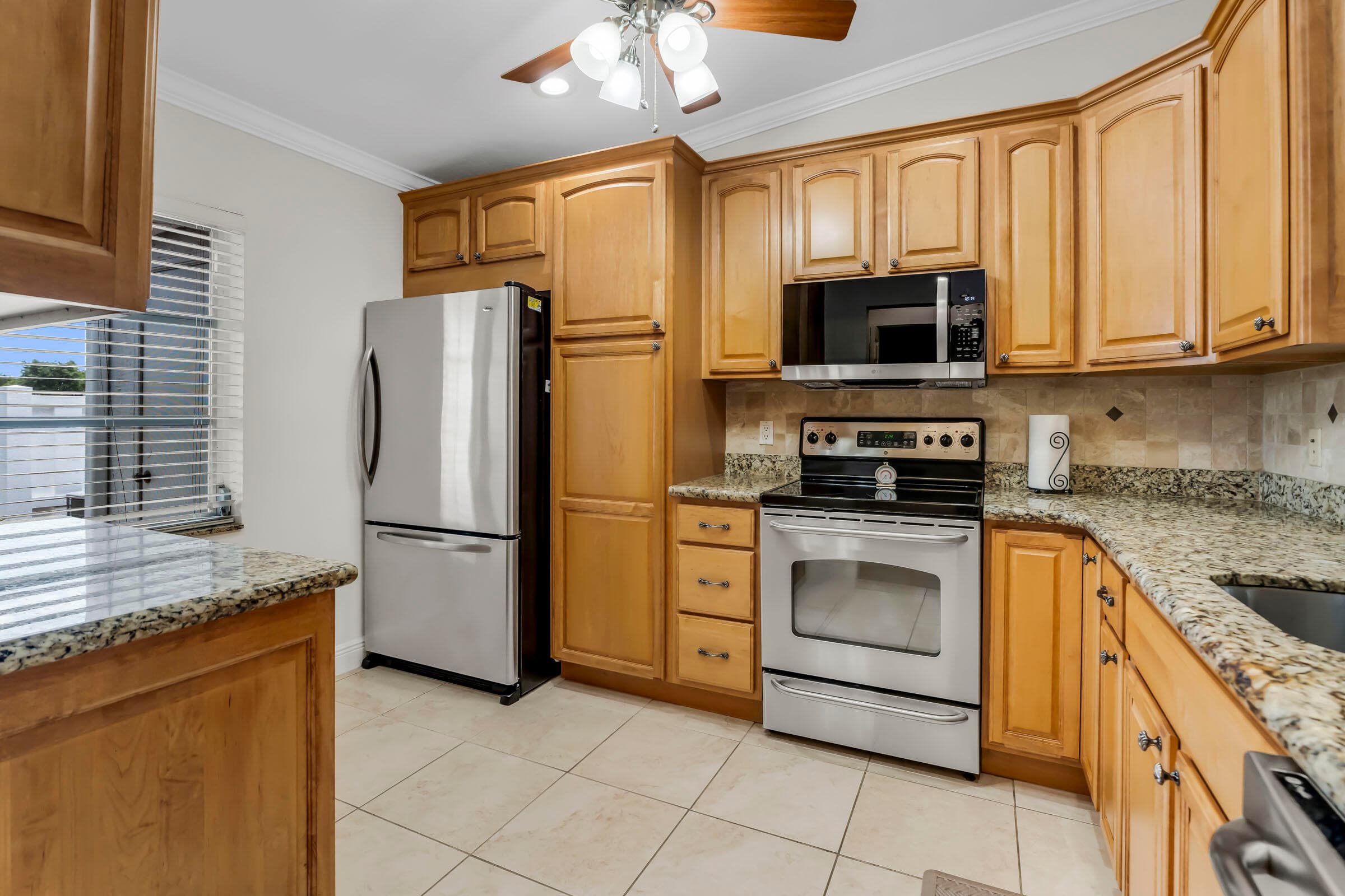 18559 Egret Way, Boca Raton, FL 33496 — photo 3 of 29