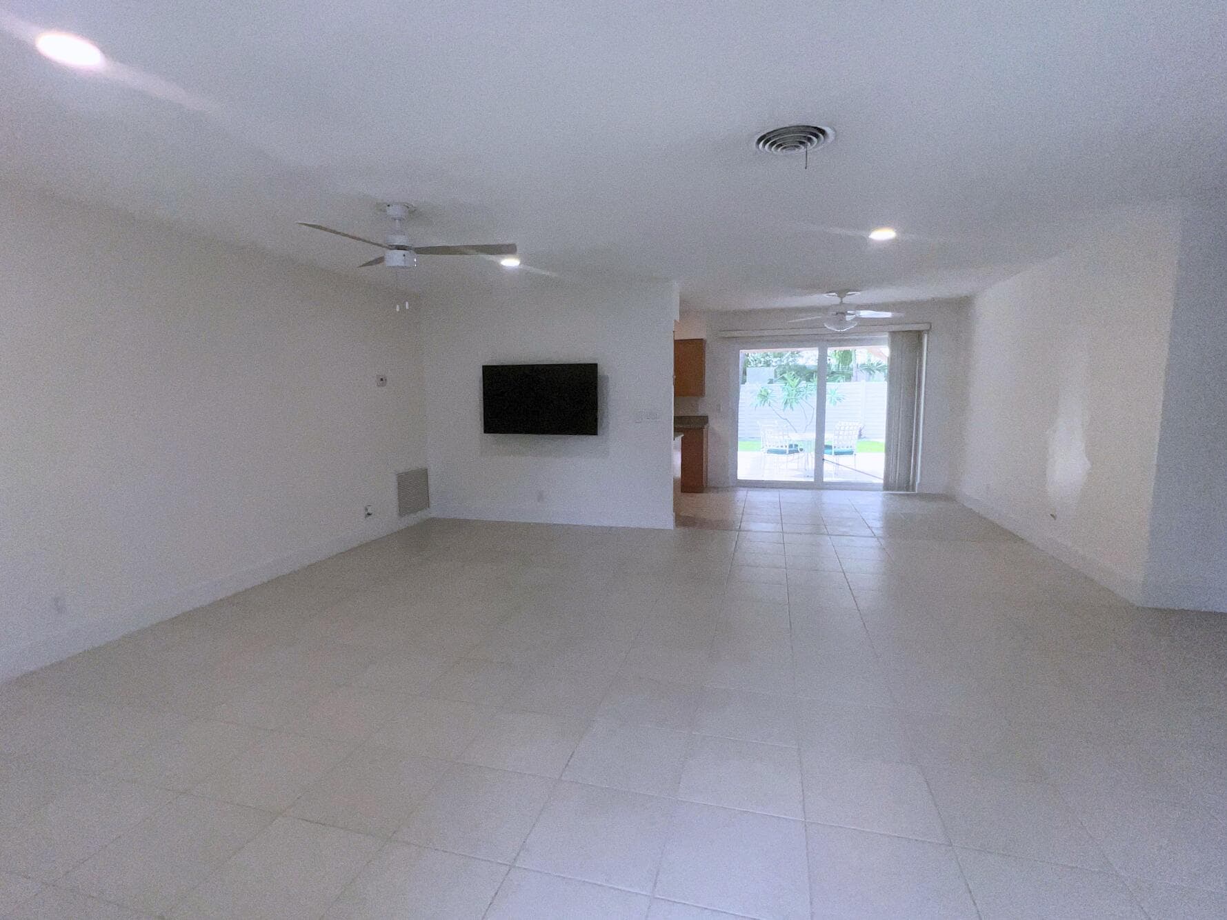 1260 Manor Drive, Riviera Beach, FL 33404 — photo 13 of 59
