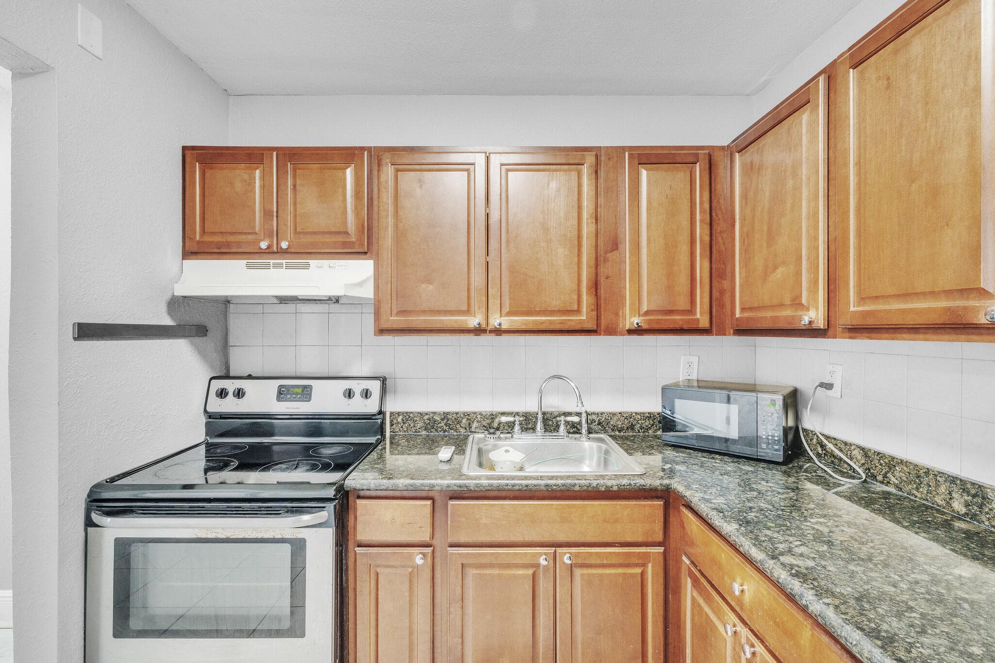 626 SW 14th Avenue 108, Fort Lauderdale, FL 33312 — photo 28 of 37