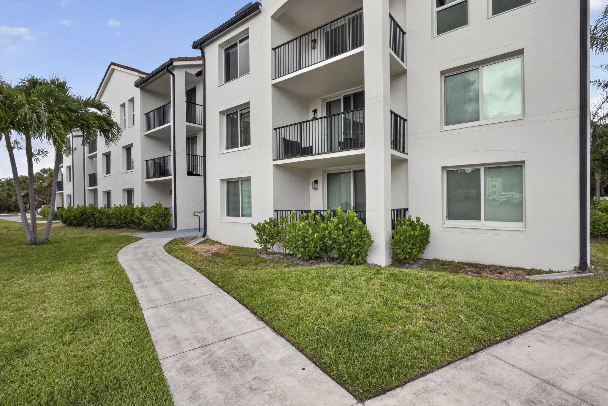 1002 Villa Circle, Boynton Beach, FL 33435 — photo 4 of 74