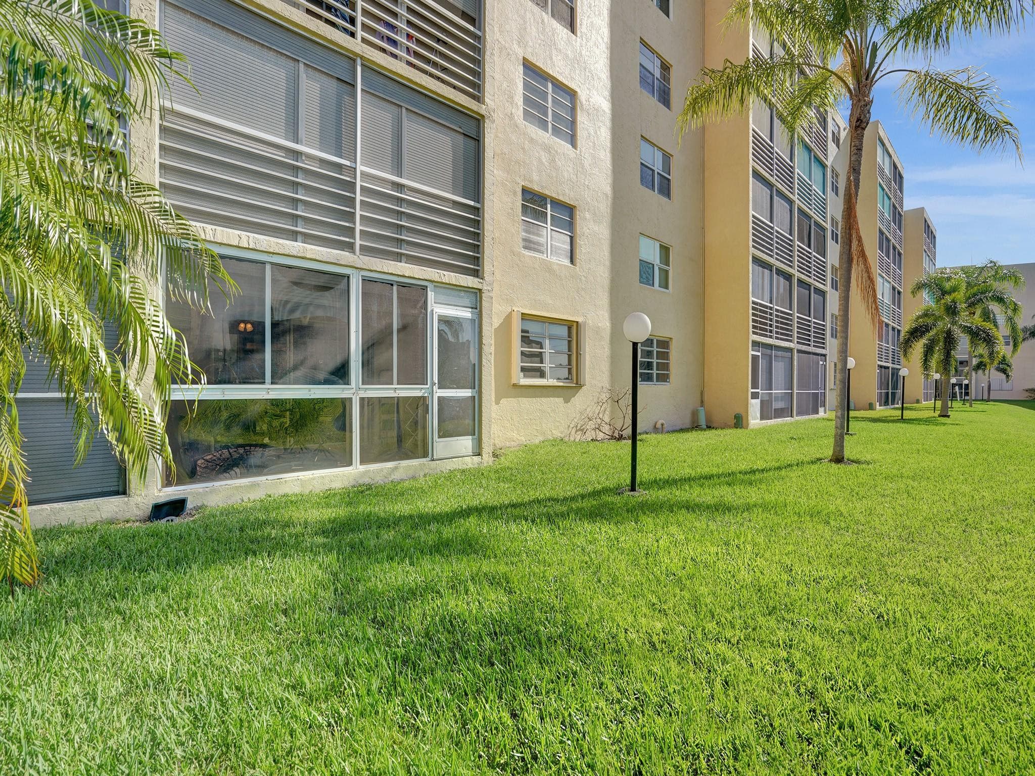 401 SE 3rd Street 107, Dania Beach, FL 33004 — photo 38 of 43