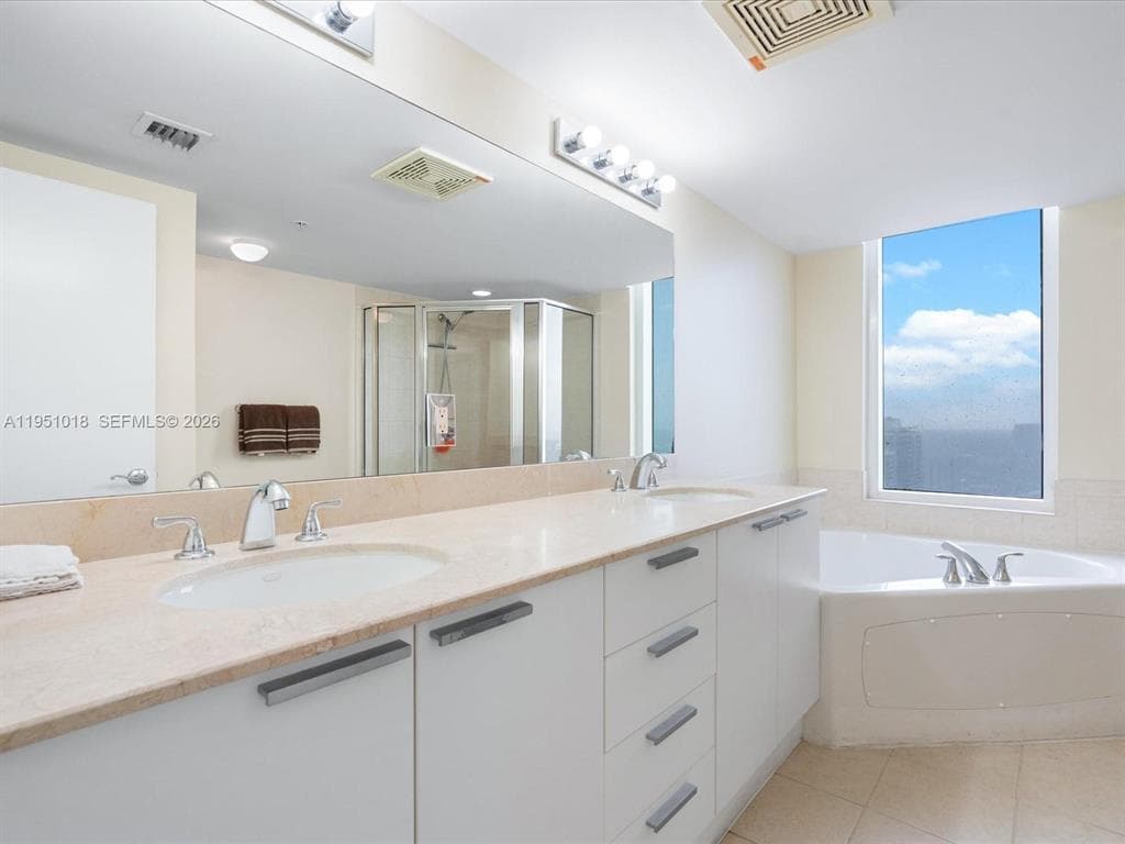 16699 Collins Avenue 3407, Sunny Isles Beach, FL 33160 — photo 4 of 13