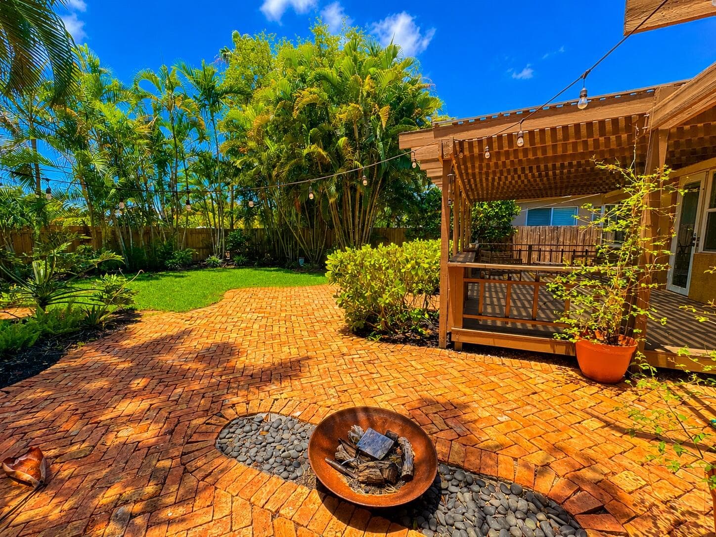 712 SE 11th Court, Fort Lauderdale, FL 33316 — photo 10 of 11