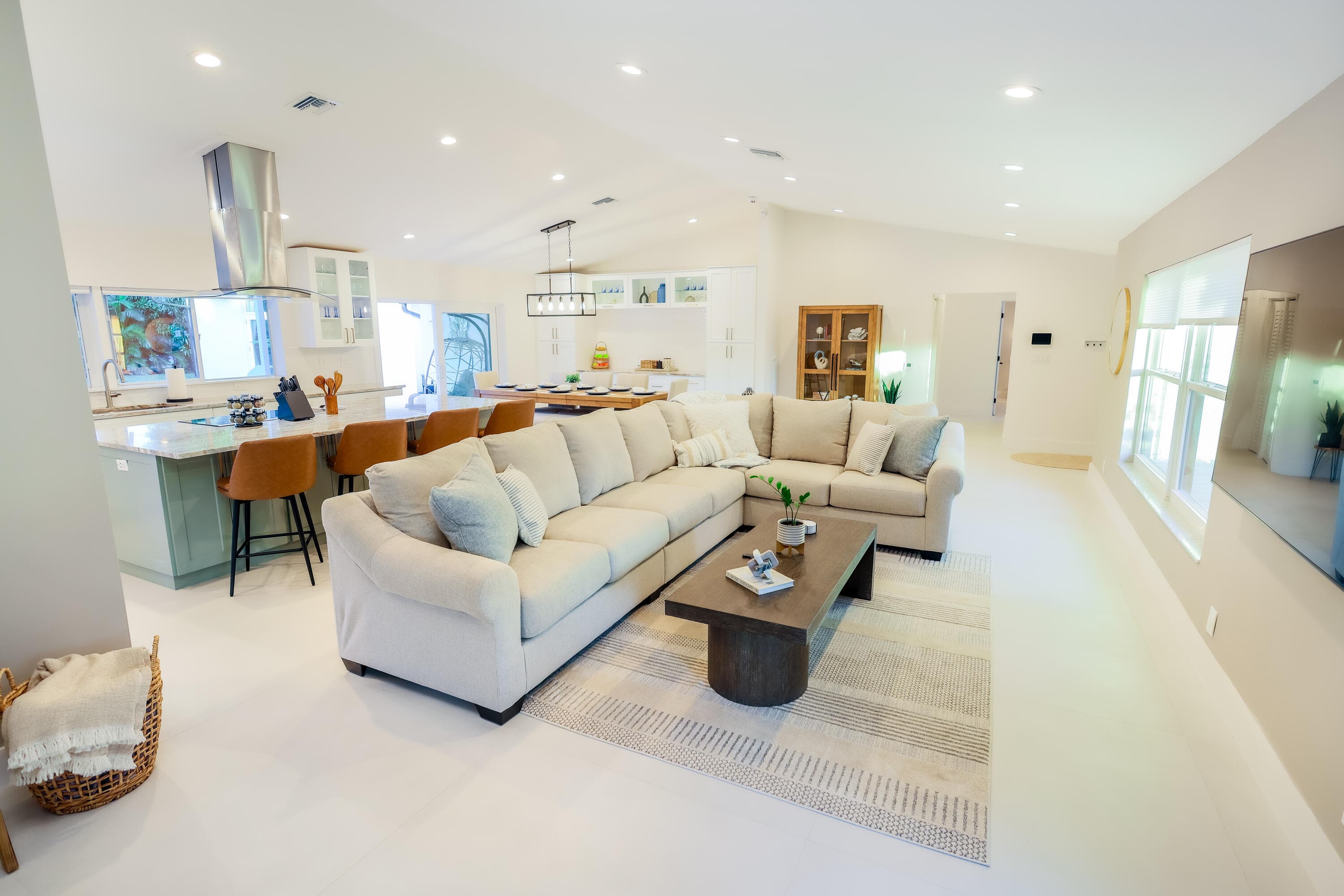 3127 Sherwood Boulevard, Delray Beach, FL 33445 — photo 11 of 49