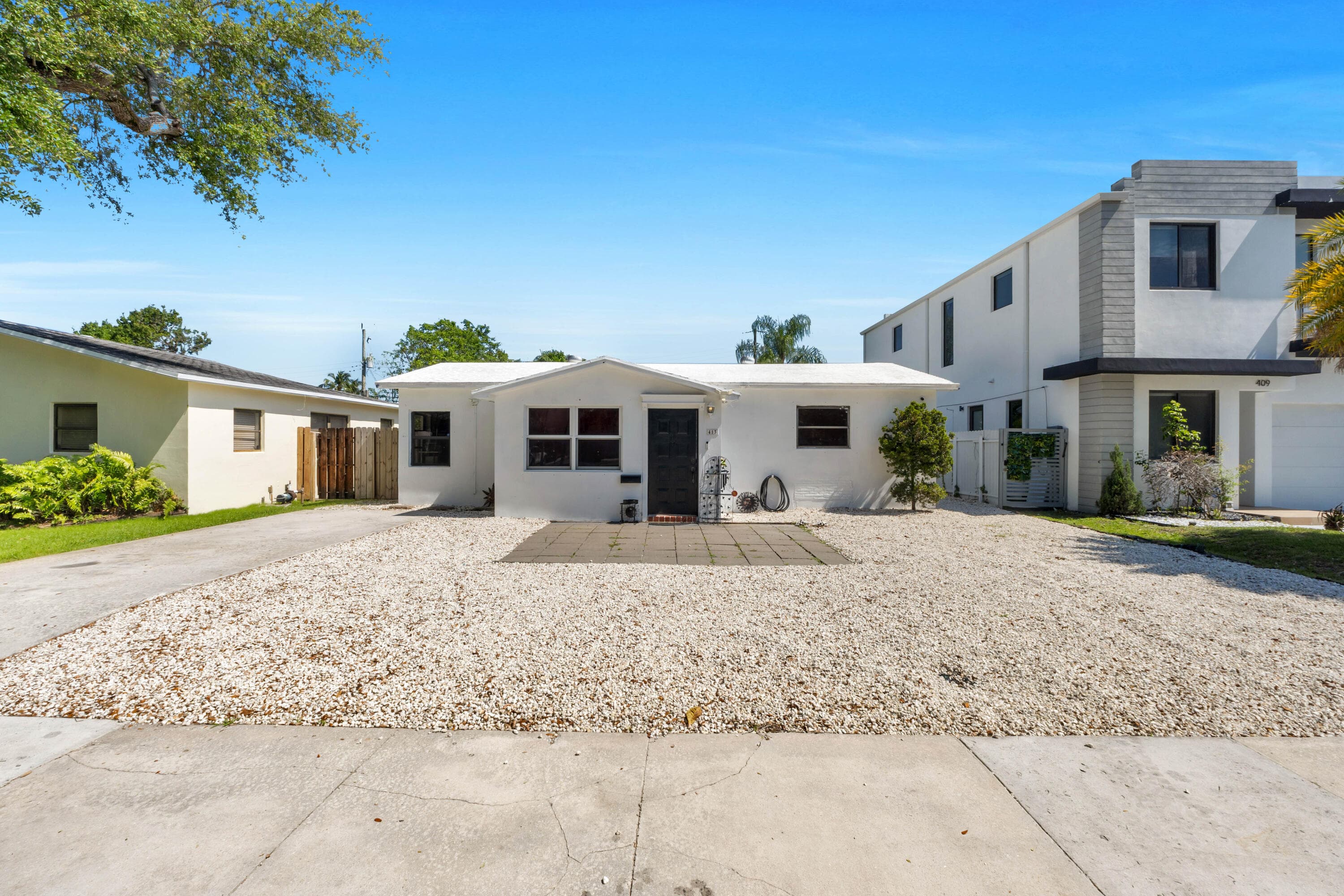413 SW 11th Street, Fort Lauderdale, FL 33315 — photo 2 of 42
