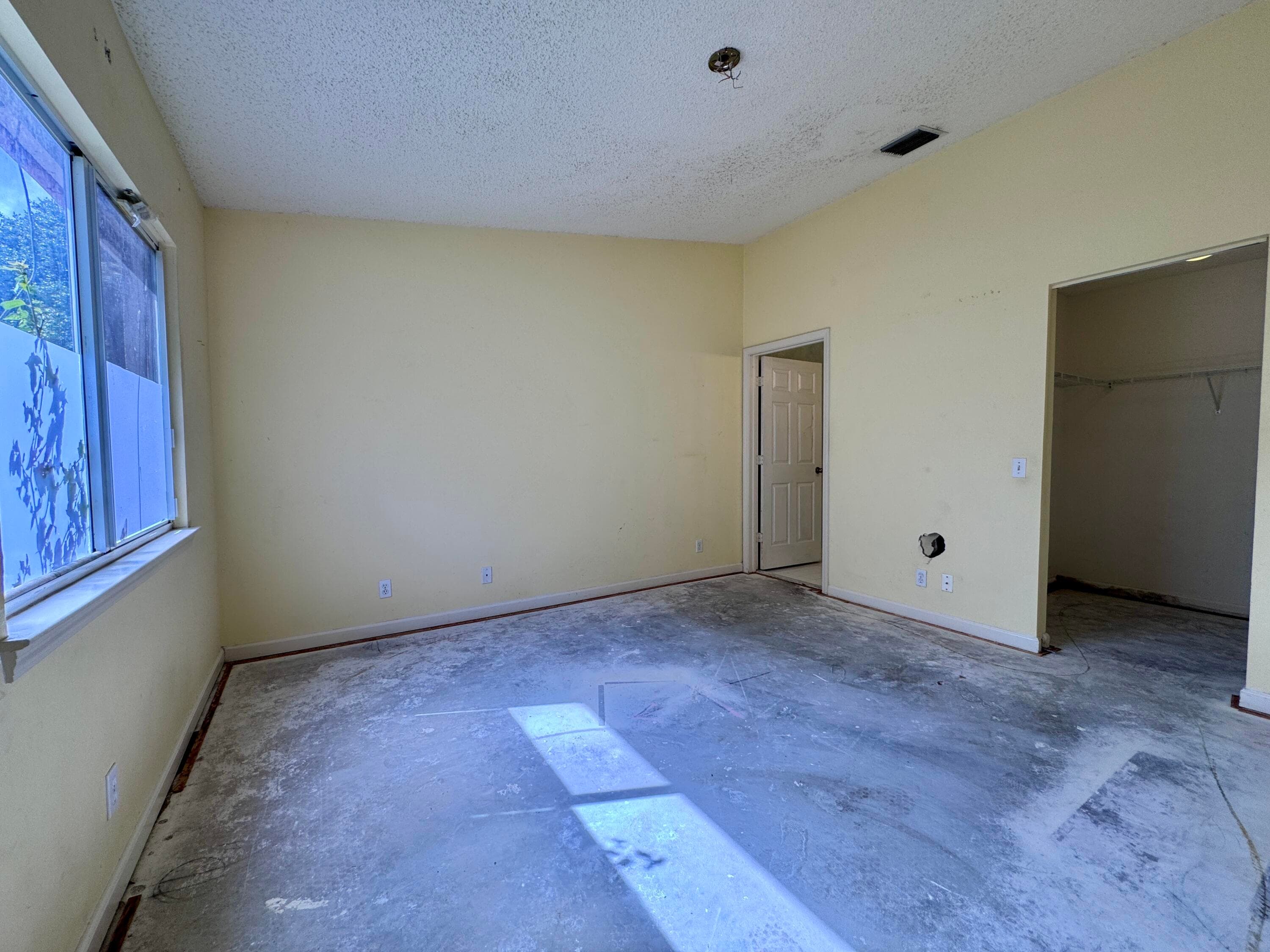 4989 SW 32nd Terrace, Dania Beach, FL 33312 — photo 7 of 33