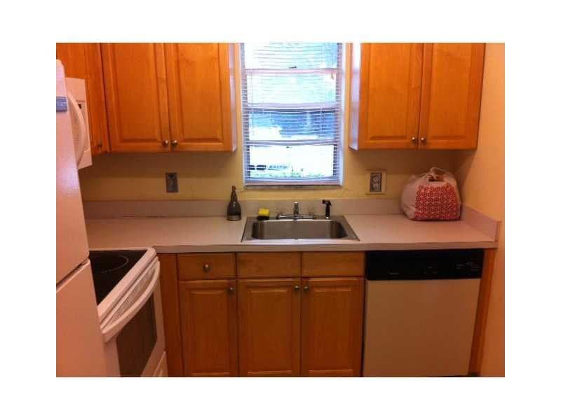 4165 SW 67th Avenue 107b, Davie, FL 33314 — photo 2 of 5