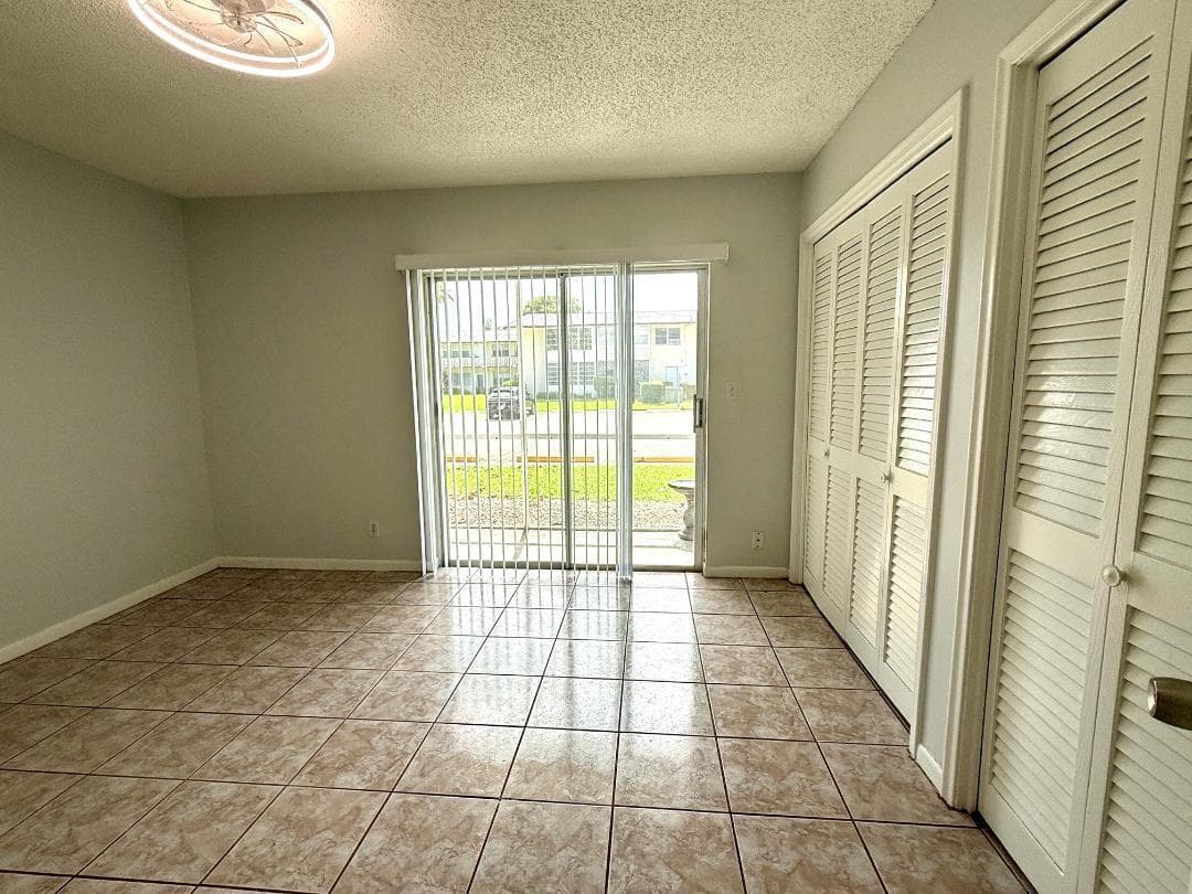 54 Salisbury C 54, West Palm Beach, FL 33417 — photo 5 of 13