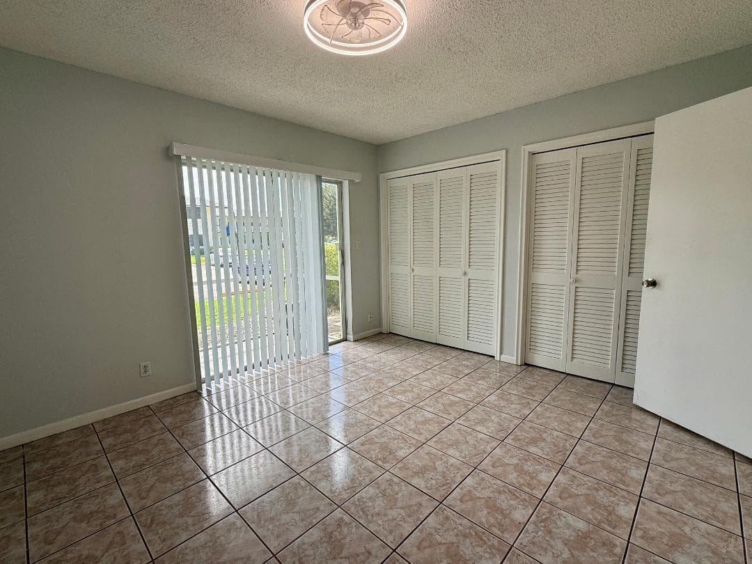 54 Salisbury C 54, West Palm Beach, FL 33417 — photo 6 of 13
