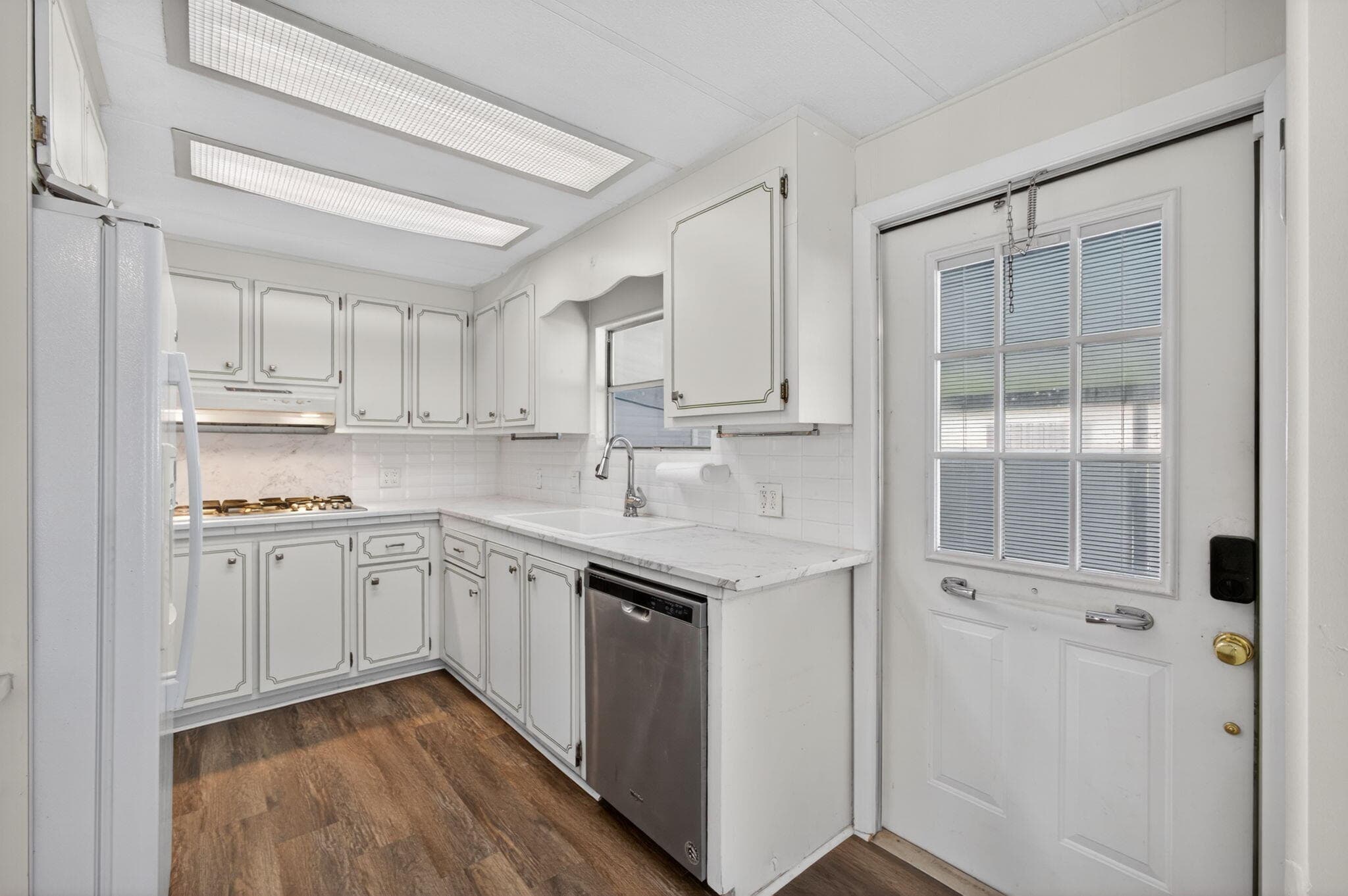 7102 SE Bluebird Circle, Hobe Sound, FL 33455 — photo 13 of 62
