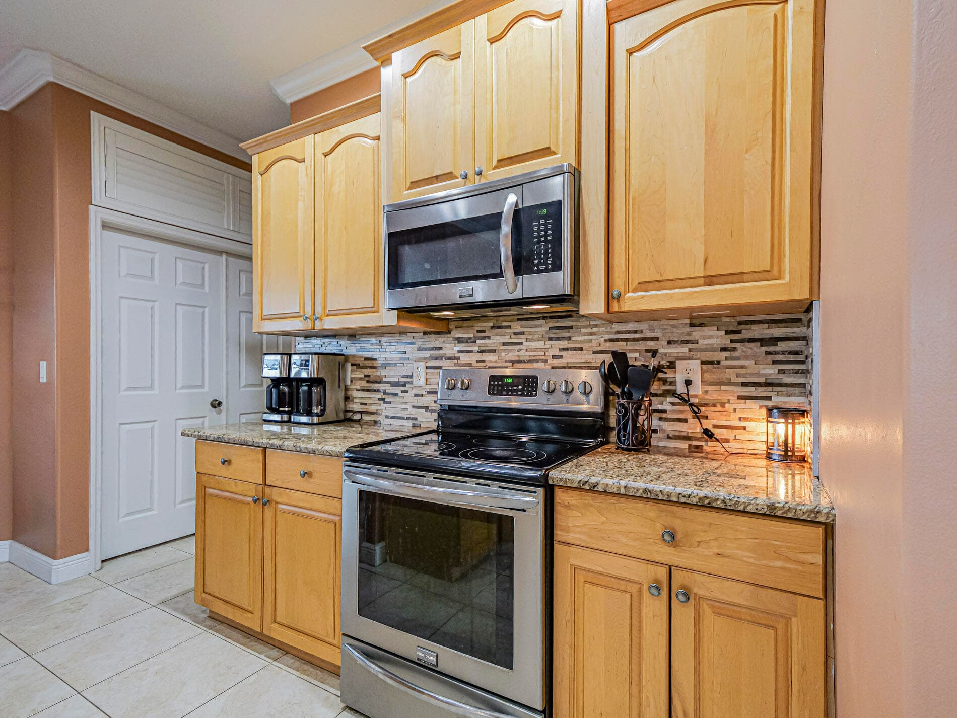 581 SW Grove Avenue, Port St. Lucie, FL 34983 — photo 11 of 38