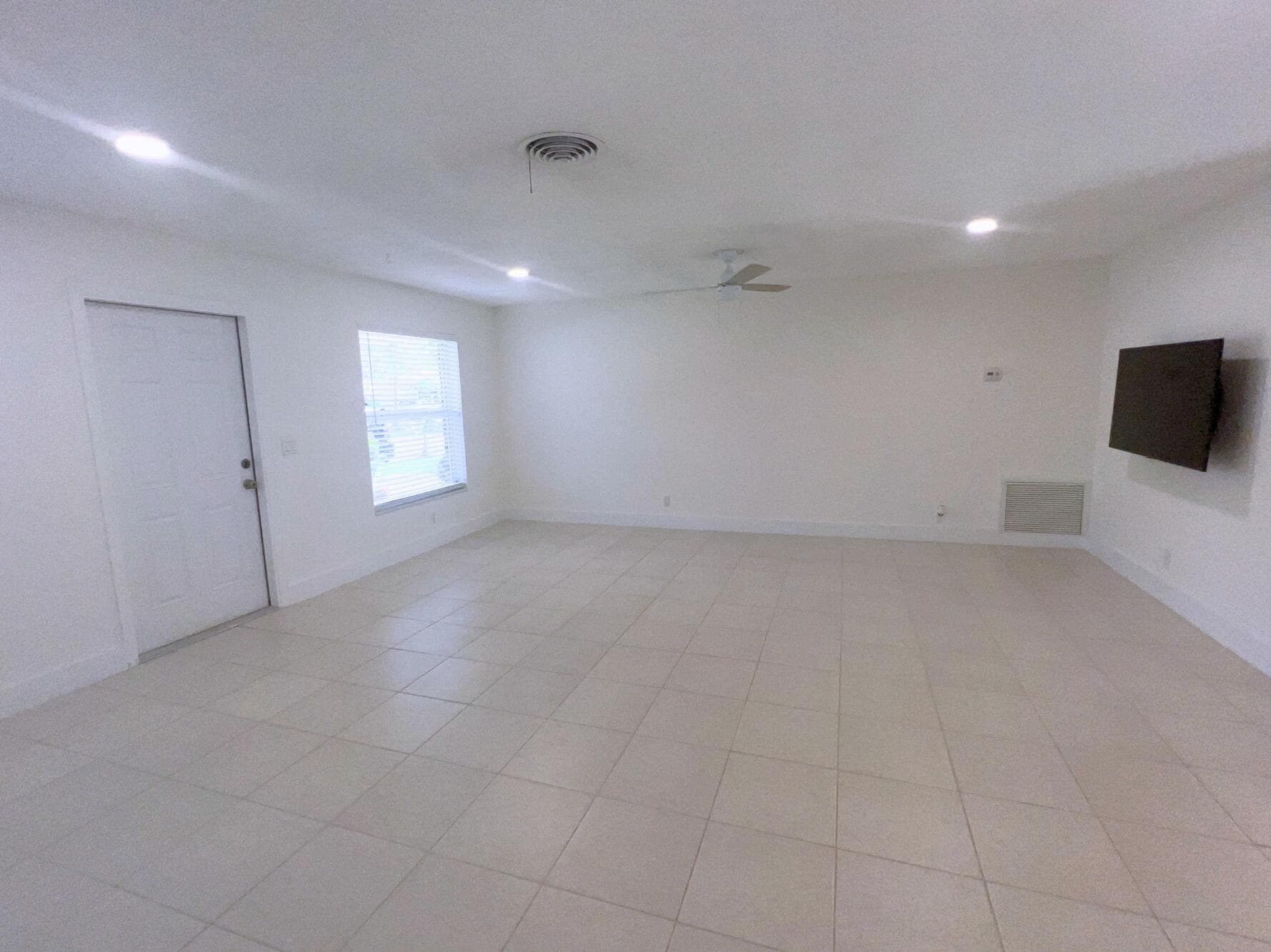 1260 Manor Drive, Riviera Beach, FL 33404 — photo 15 of 59