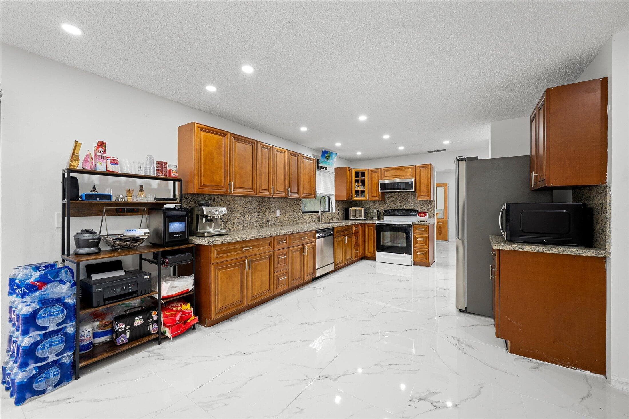 2340 Fairmont Avenue, Miramar, FL 33025 — photo 10 of 35