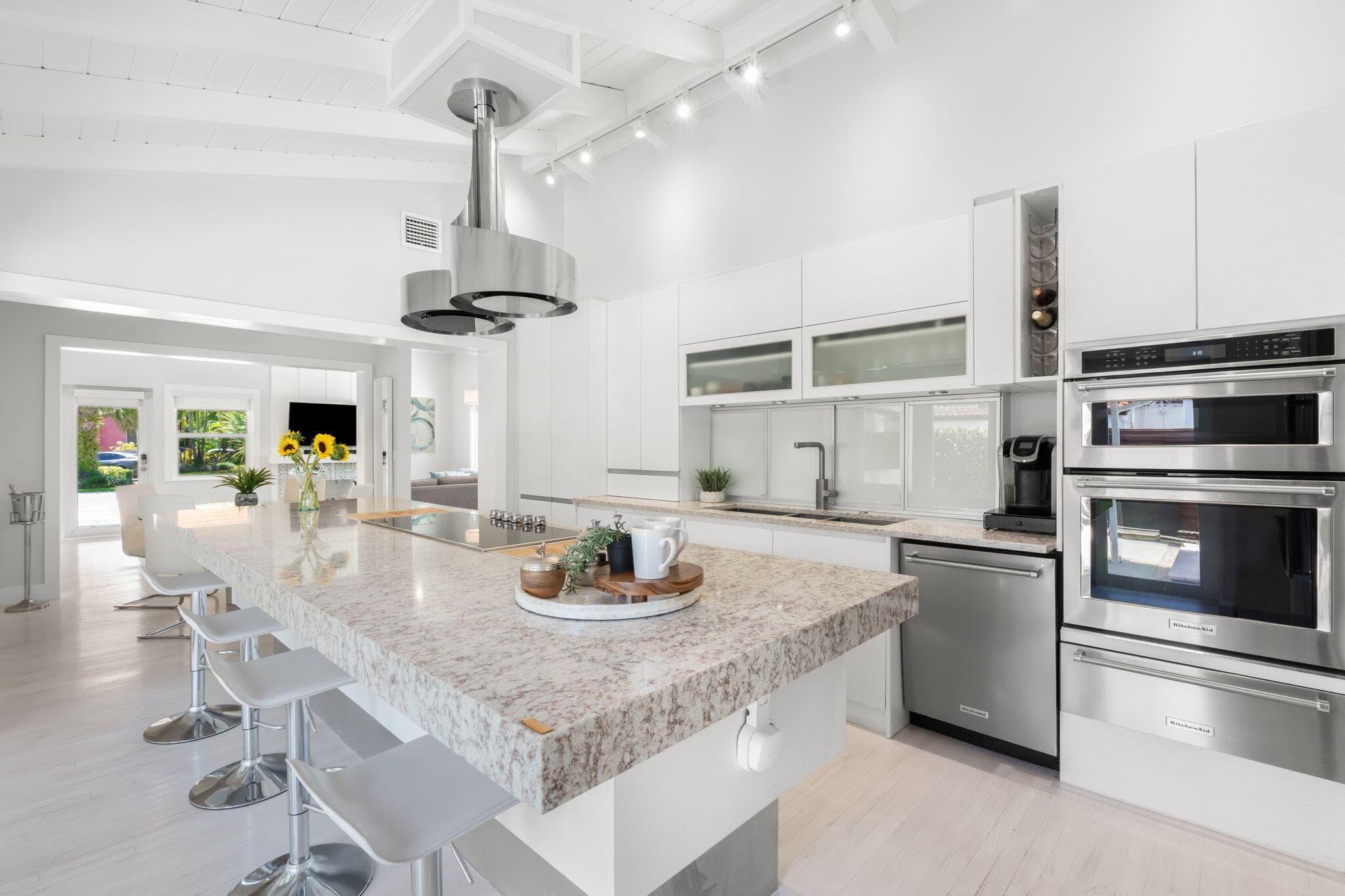648 NE 17th Avenue, Fort Lauderdale, FL 33304 — photo 14 of 50