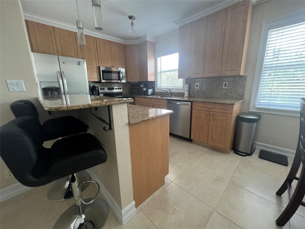1221 SE 3rd Street 3, Deerfield Beach, FL 33441 — photo 6 of 19