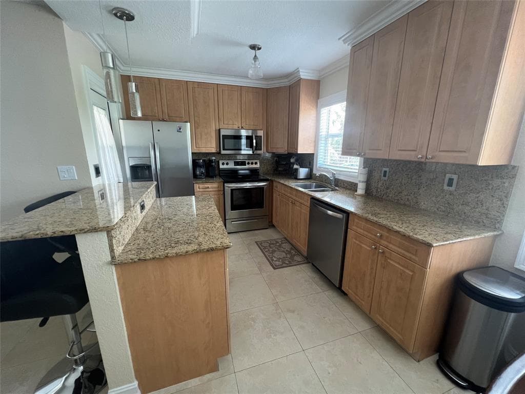 1221 SE 3rd Street 3, Deerfield Beach, FL 33441 — photo 5 of 19