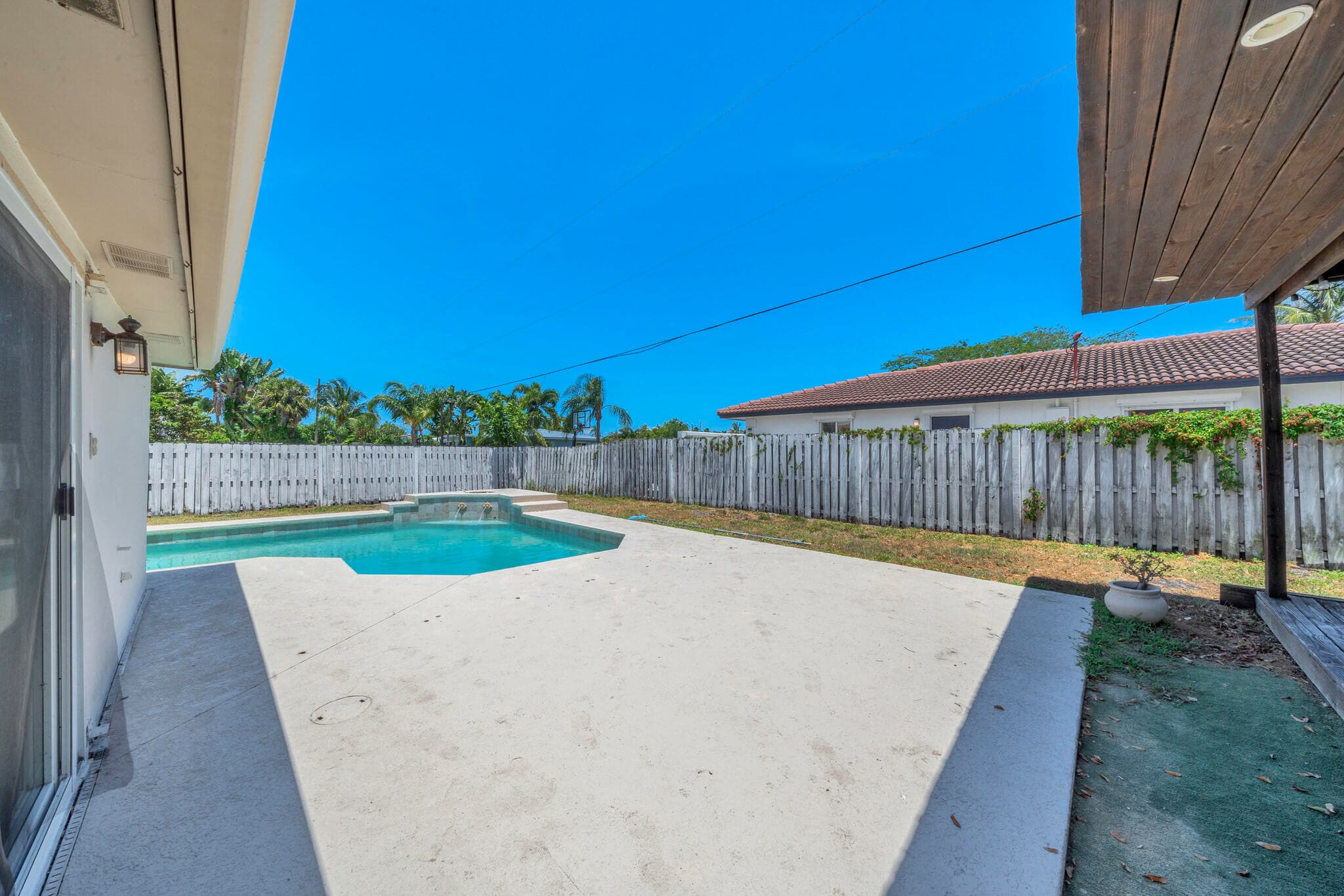 2298 NE 2nd Avenue, Boca Raton, FL 33431 — photo 37 of 40