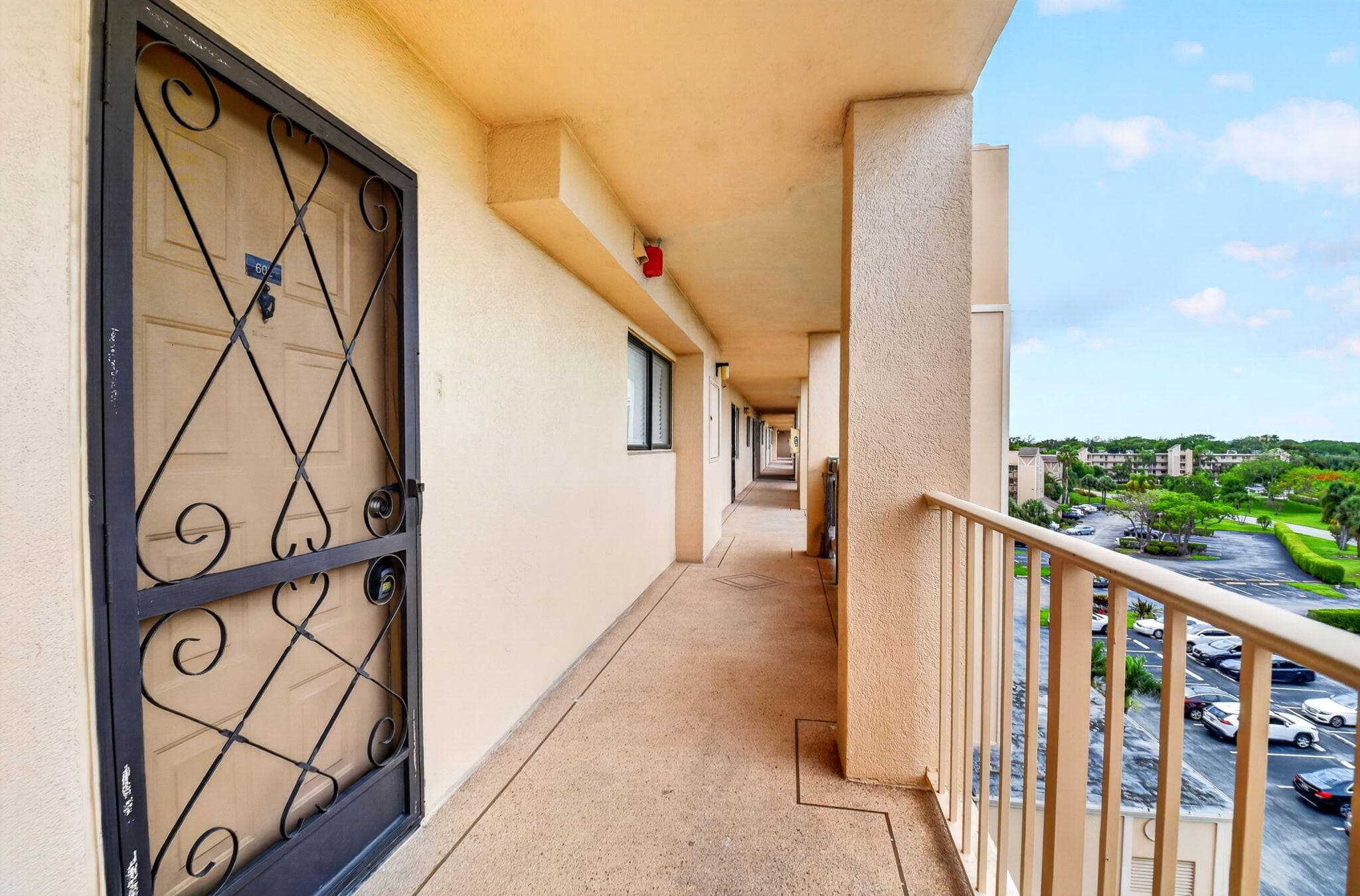 6866 Huntington Lane 602, Delray Beach, FL 33446 — photo 2 of 43