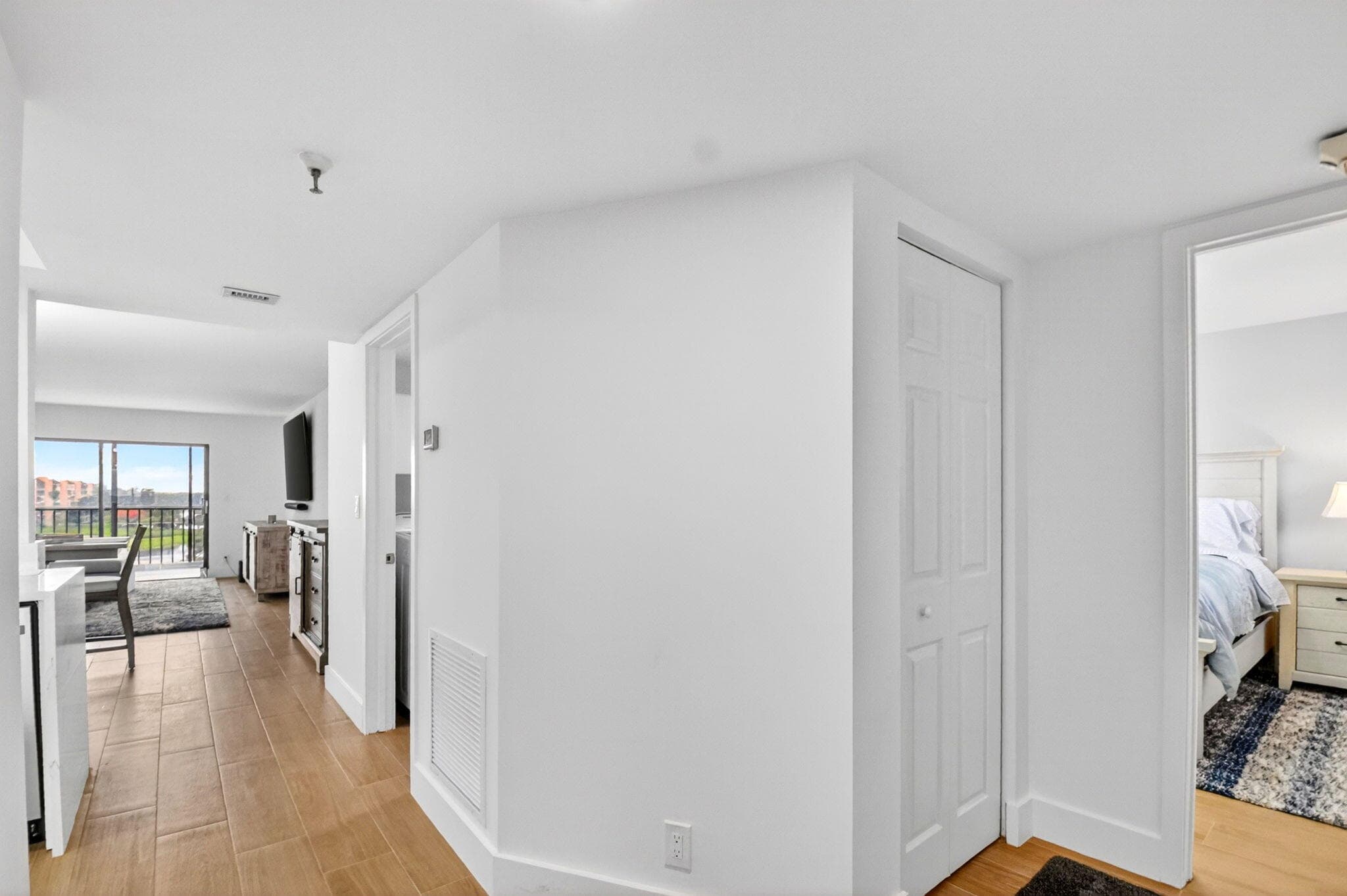 6866 Huntington Lane 602, Delray Beach, FL 33446 — photo 3 of 43