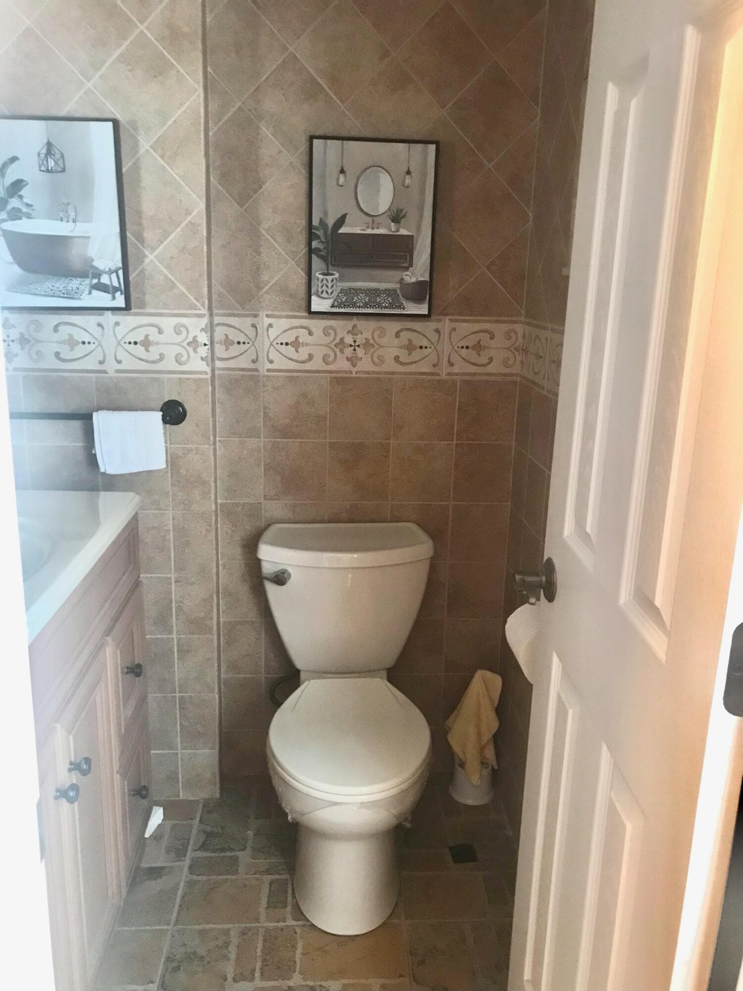 700 NE 14th Avenue NE 404, Hallandale Beach, FL 33009 — photo 33 of 43