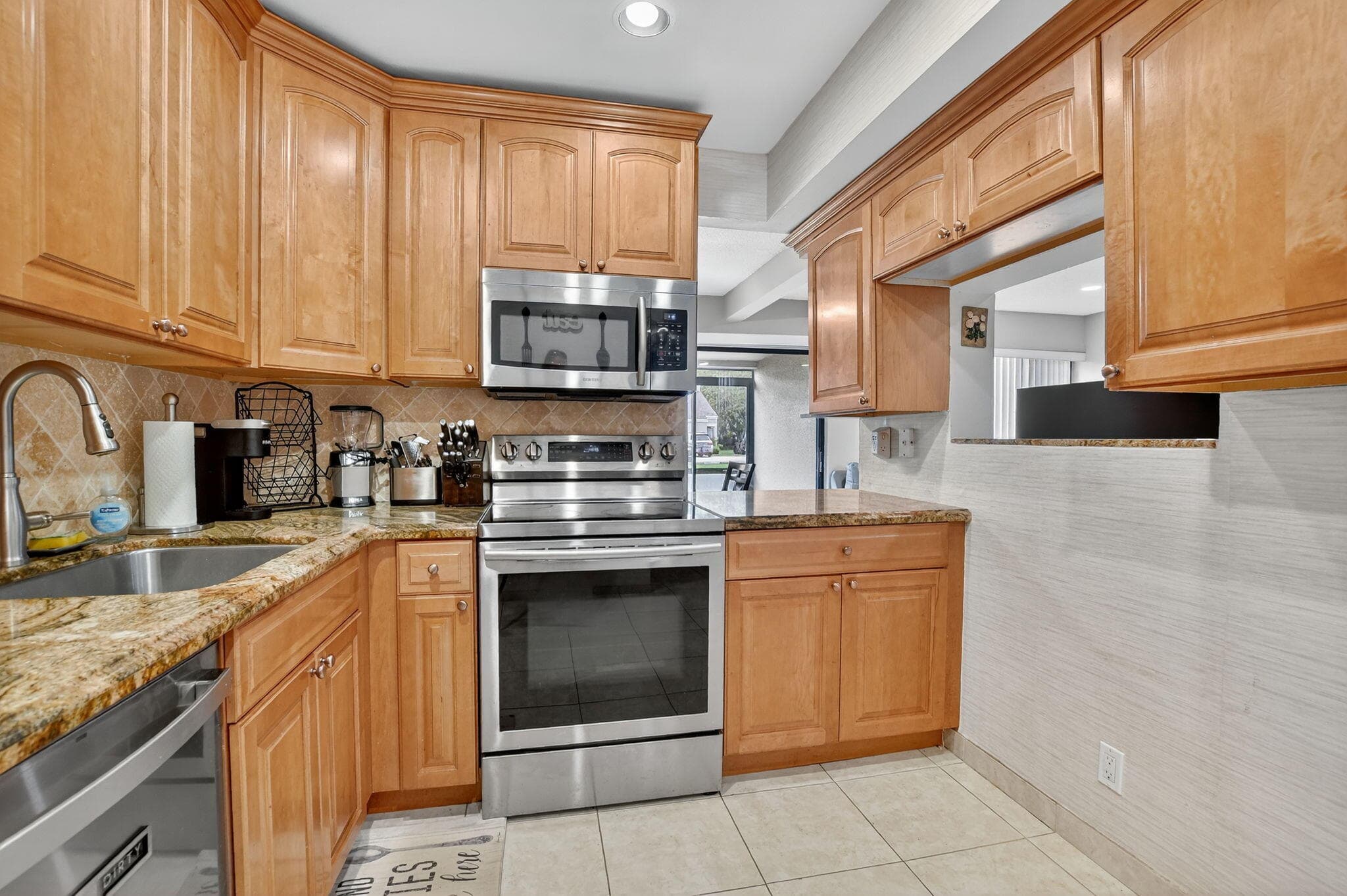 1061 NW 13th Street 2, Boca Raton, FL 33486 — photo 8 of 37