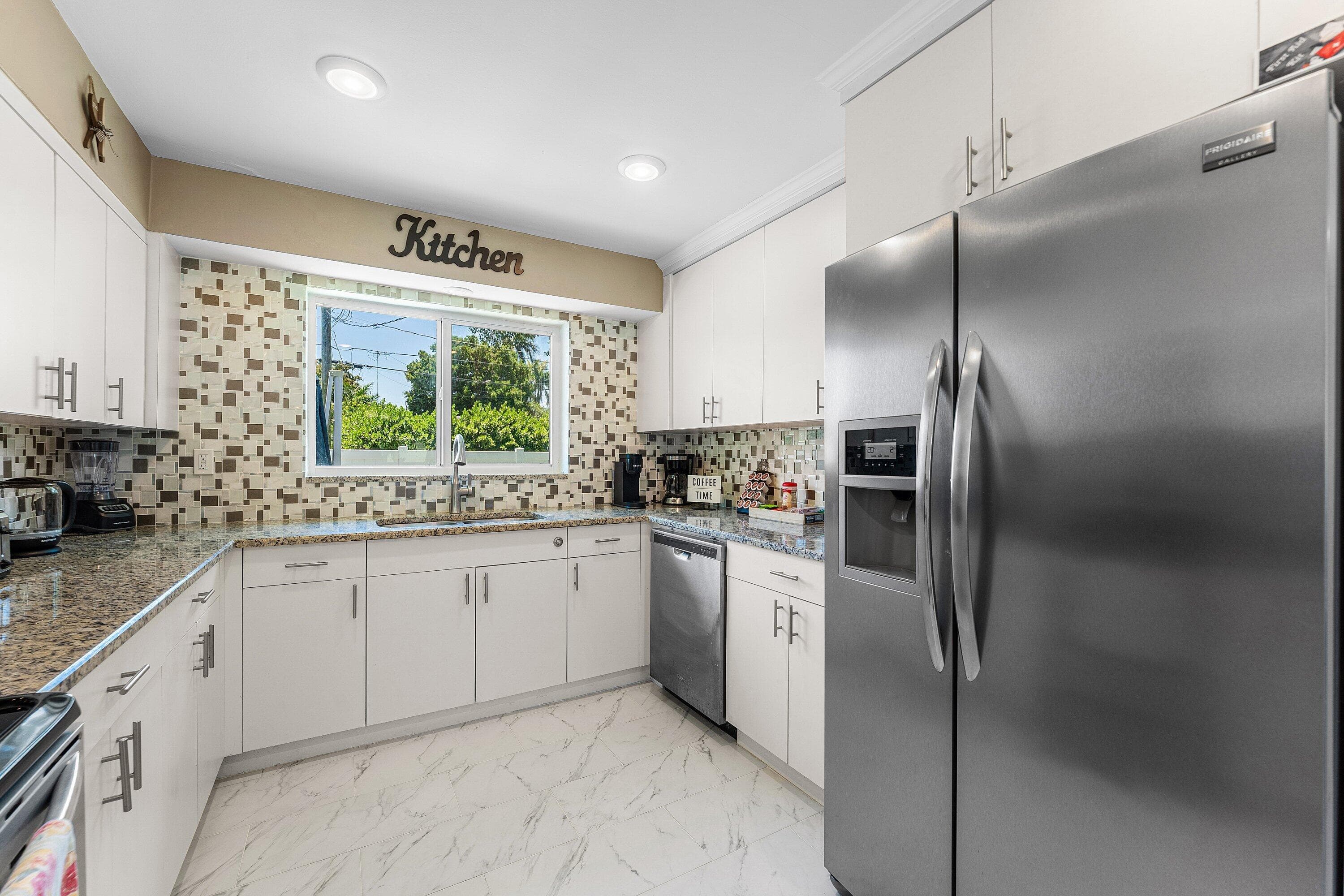 214 SE 5th Street, Dania Beach, FL 33004 — photo 13 of 40