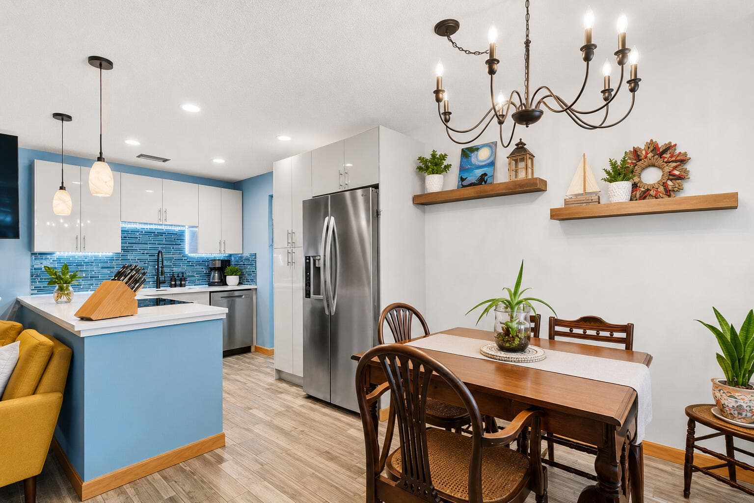 17 Vista Palm Lane 205, Vero Beach, FL 32962 — photo 1 of 33