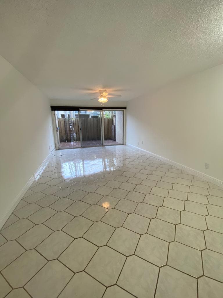 15385 S Dixie Highway 12, Palmetto Bay, FL 33157 — photo 4 of 7