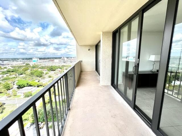 5600 N Flagler Drive 1803, West Palm Beach, FL 33407 — photo 26 of 38