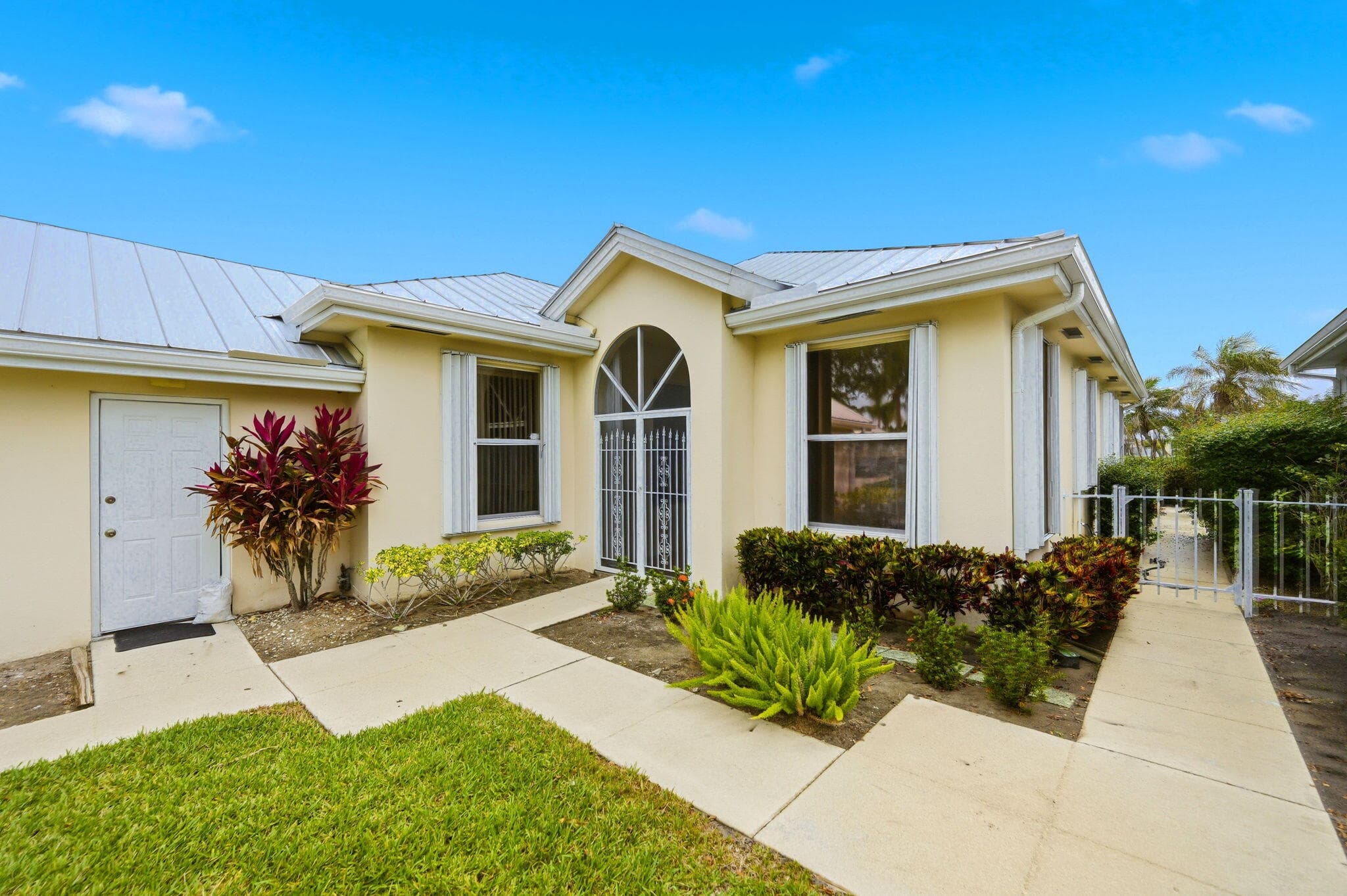 2860 SW Brighton Way, Palm City, FL 34990 — photo 4 of 43