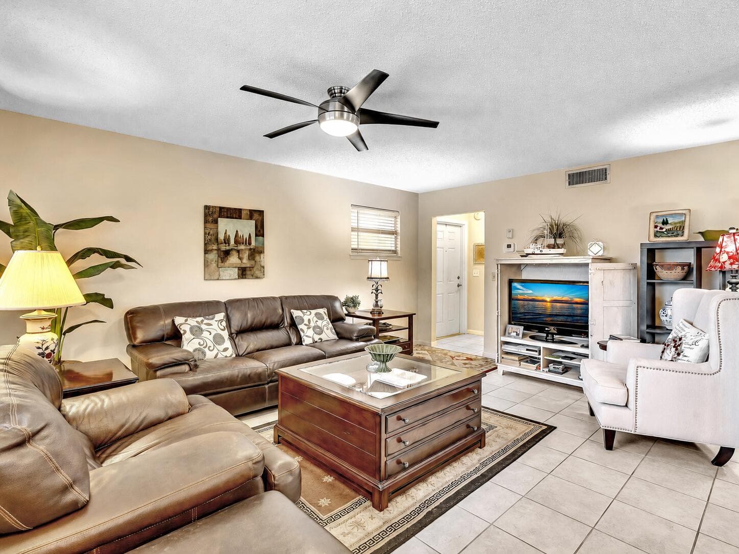 28 Colonial Club Drive 204, Boynton Beach, FL 33435 — photo 3 of 38