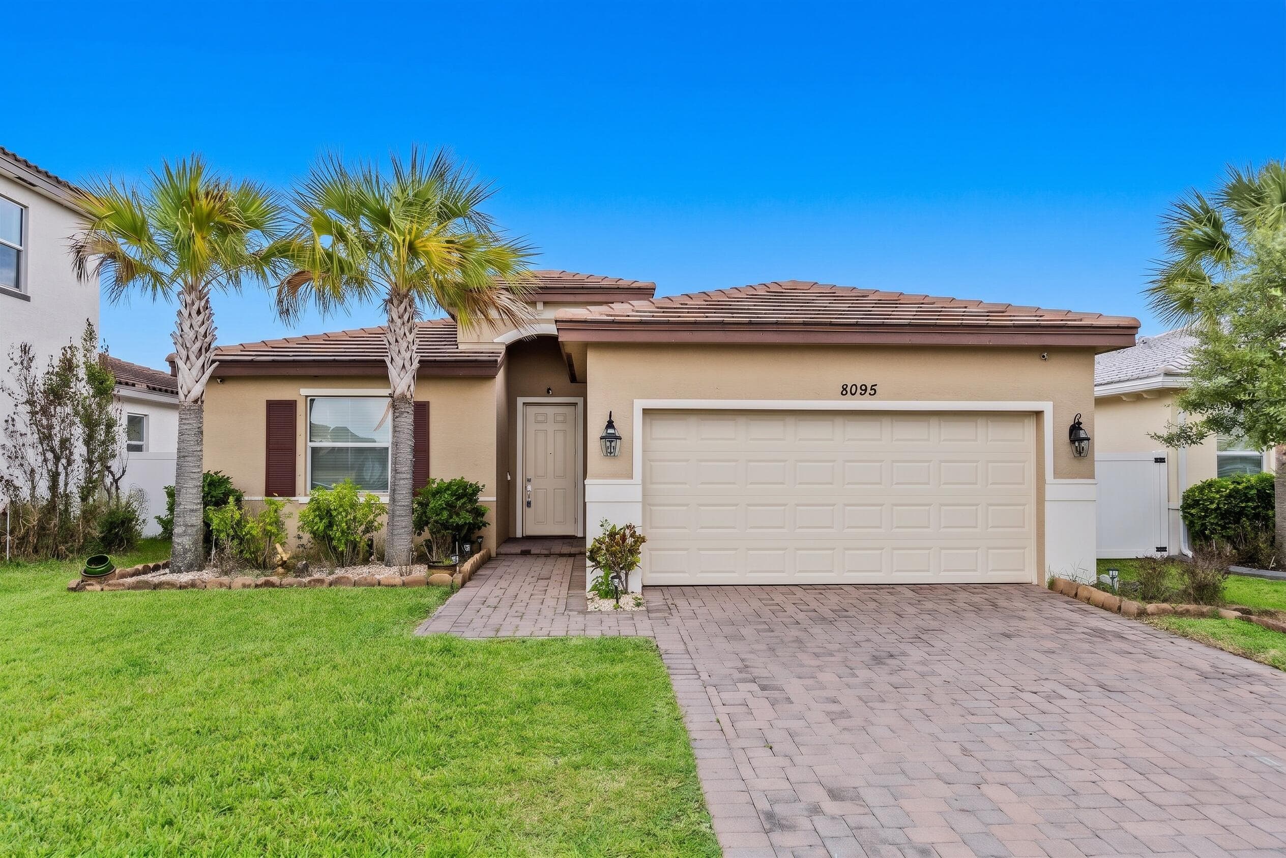 8095 NW Greenbank Circle, Port St. Lucie, FL 34987 — photo 2 of 37